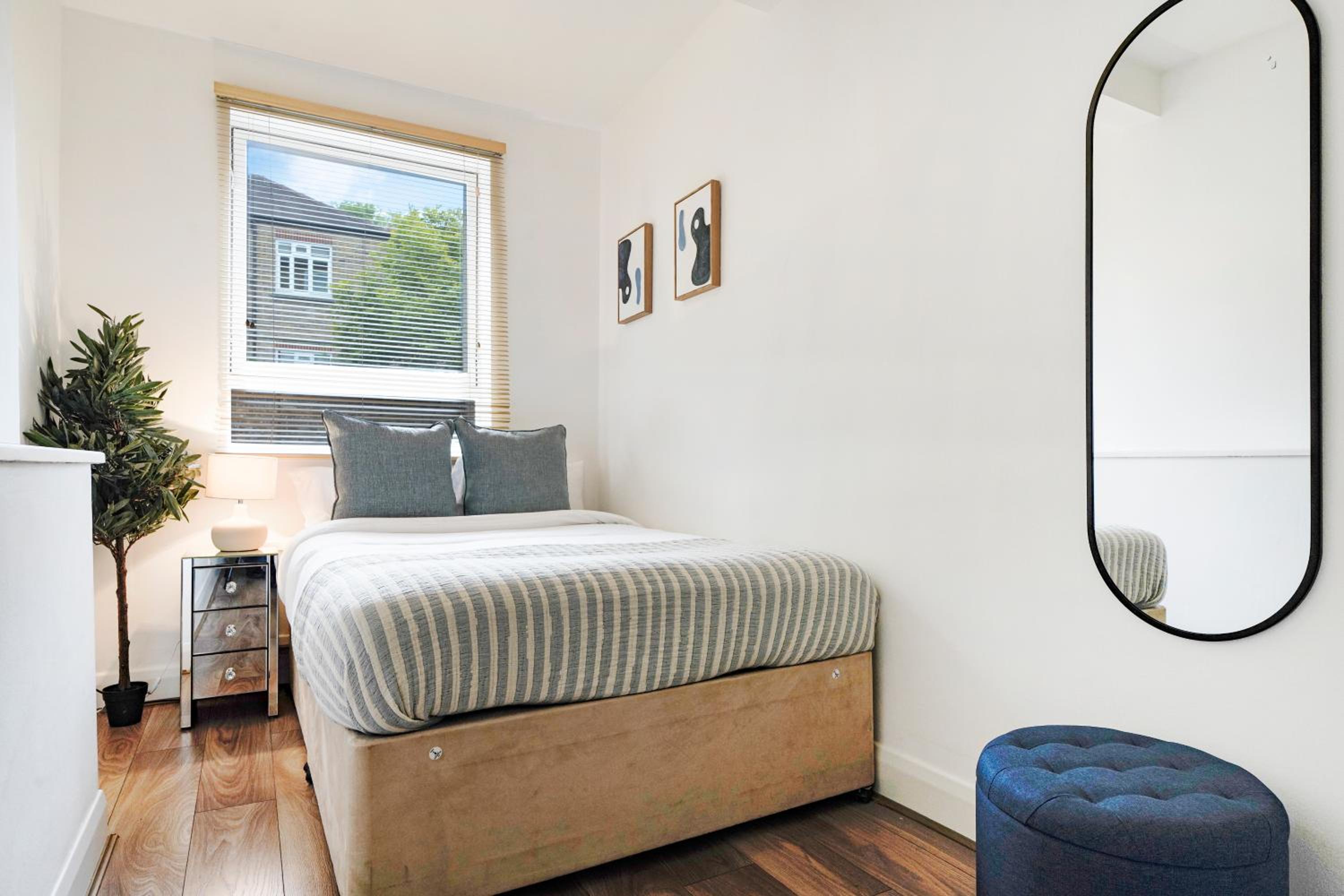 Hububb Luxury Apartment Ealing