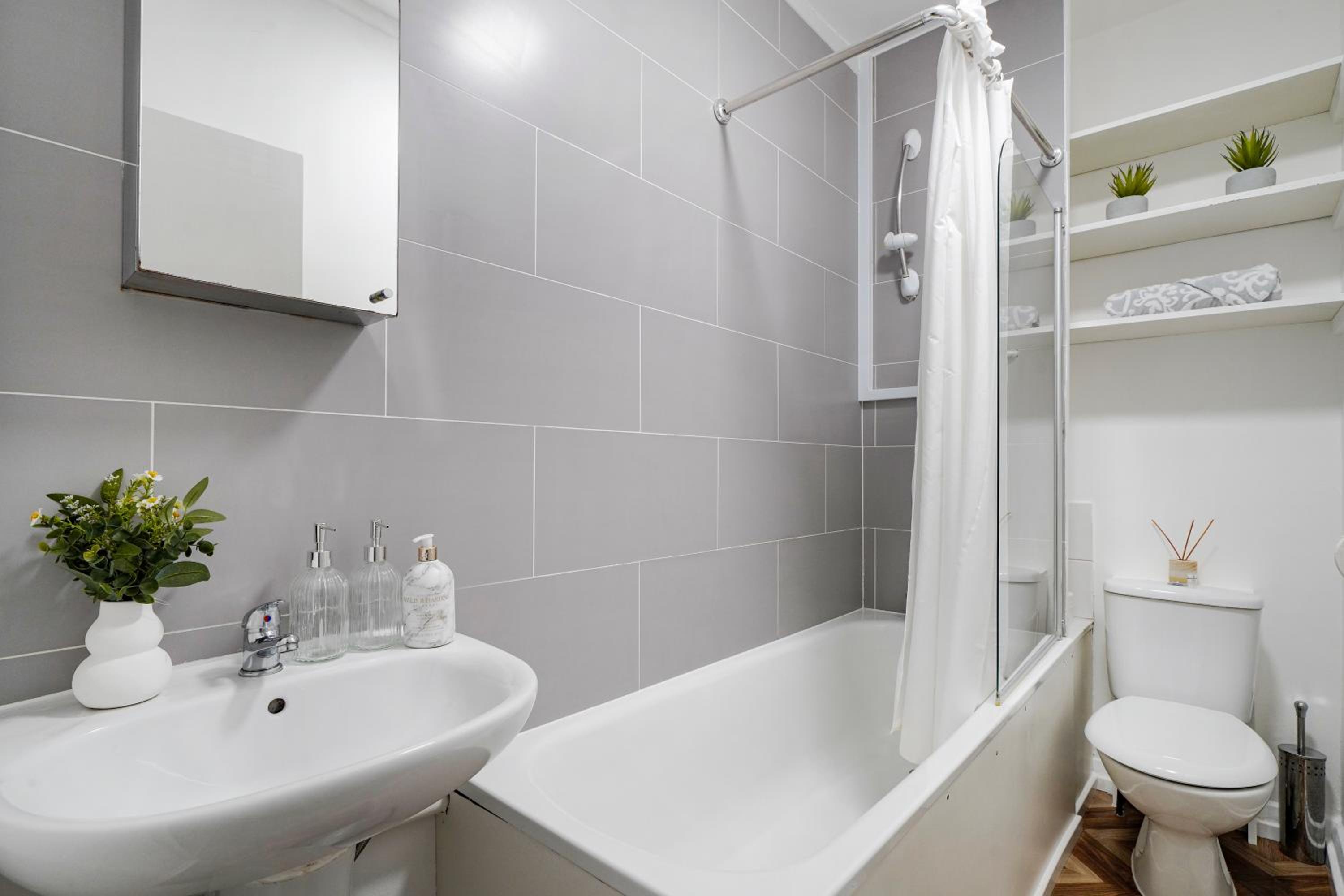 Hububb Luxury Apartment Ealing