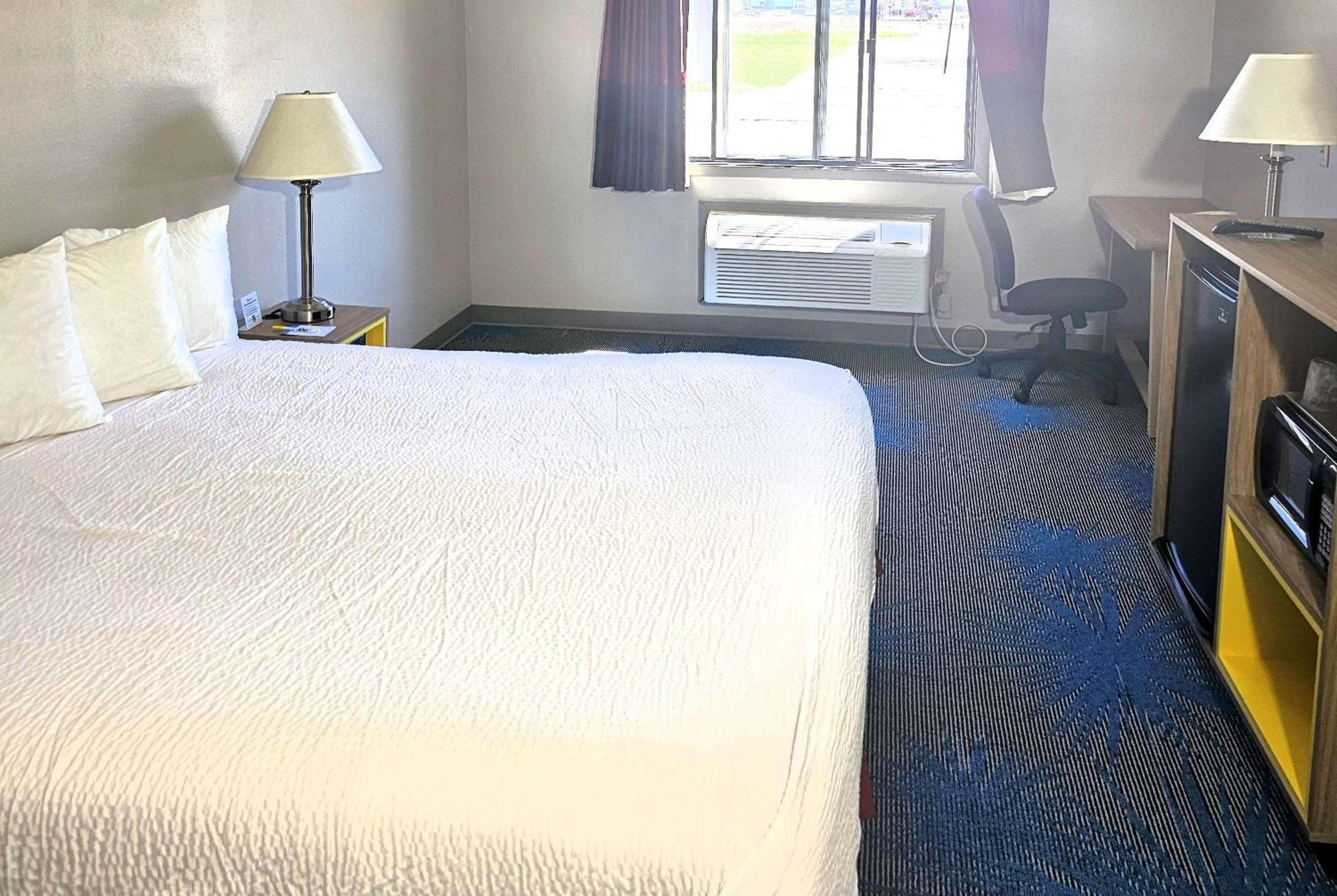 Days Inn by Wyndham North Sioux City