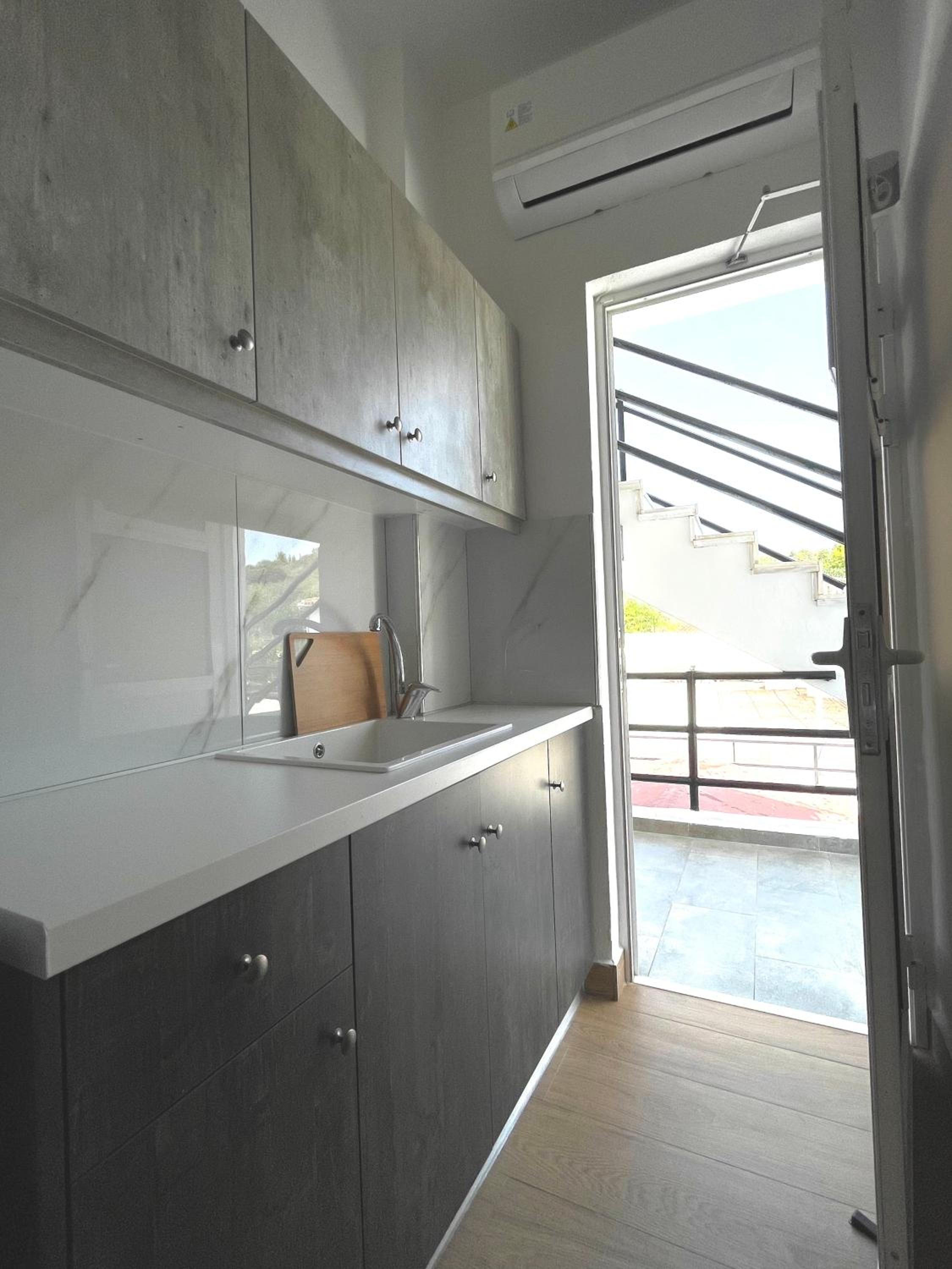Sianos apartments