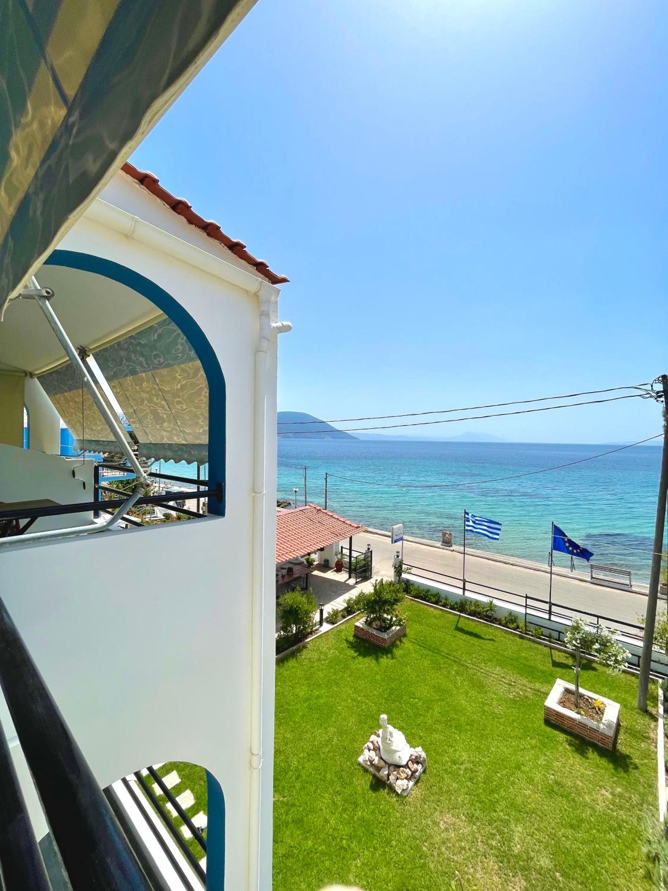 Sianos apartments