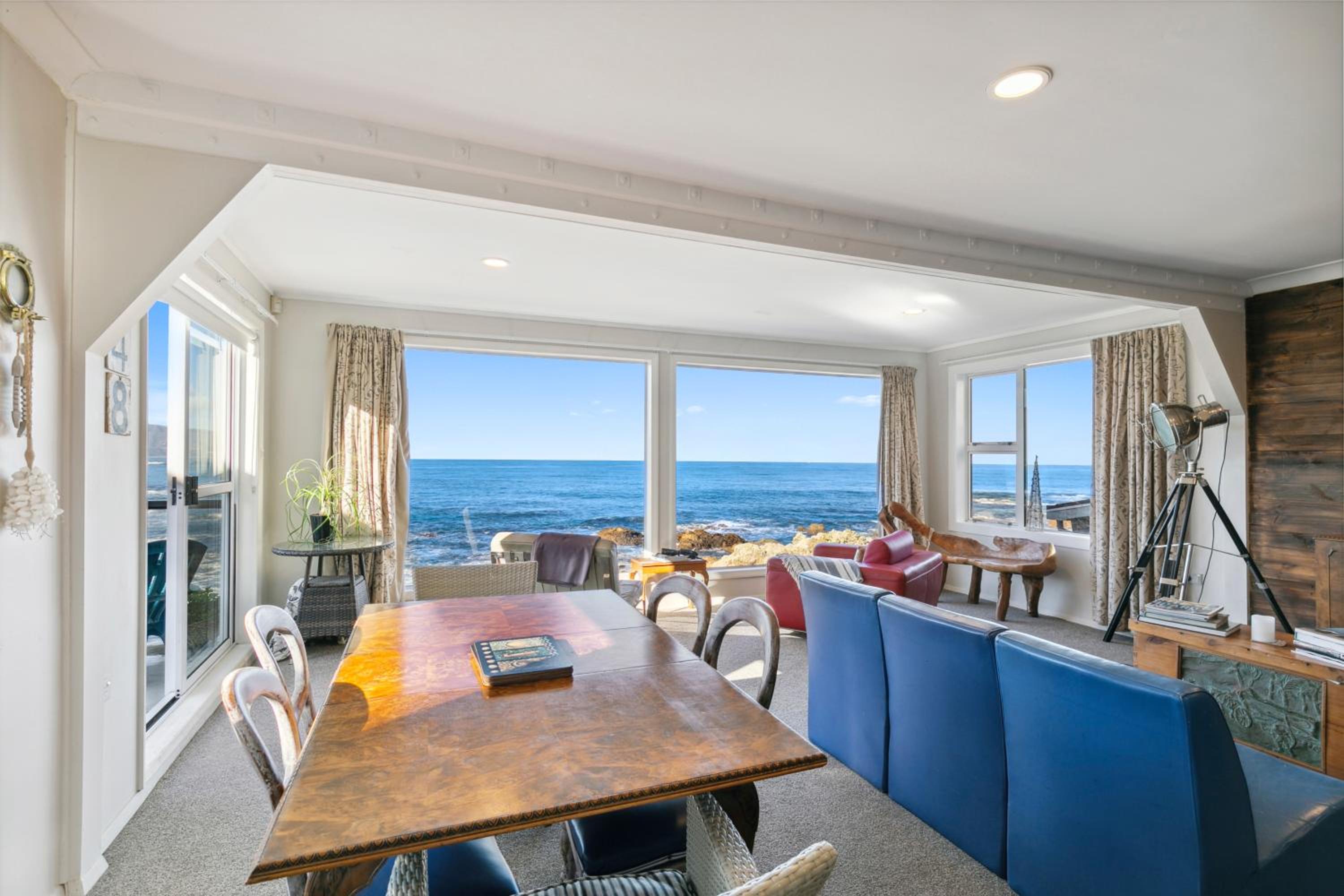 Pacific Ocean seafront home near airport view 3