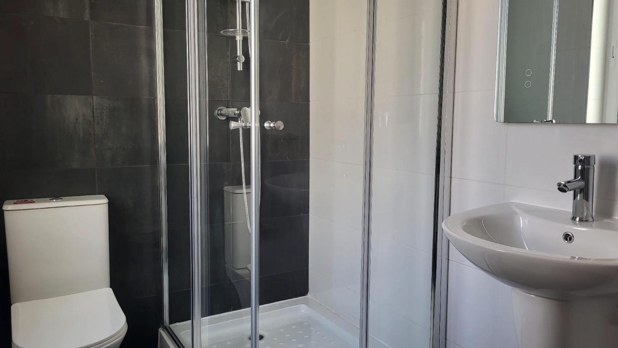 One bedroom flat available view 5