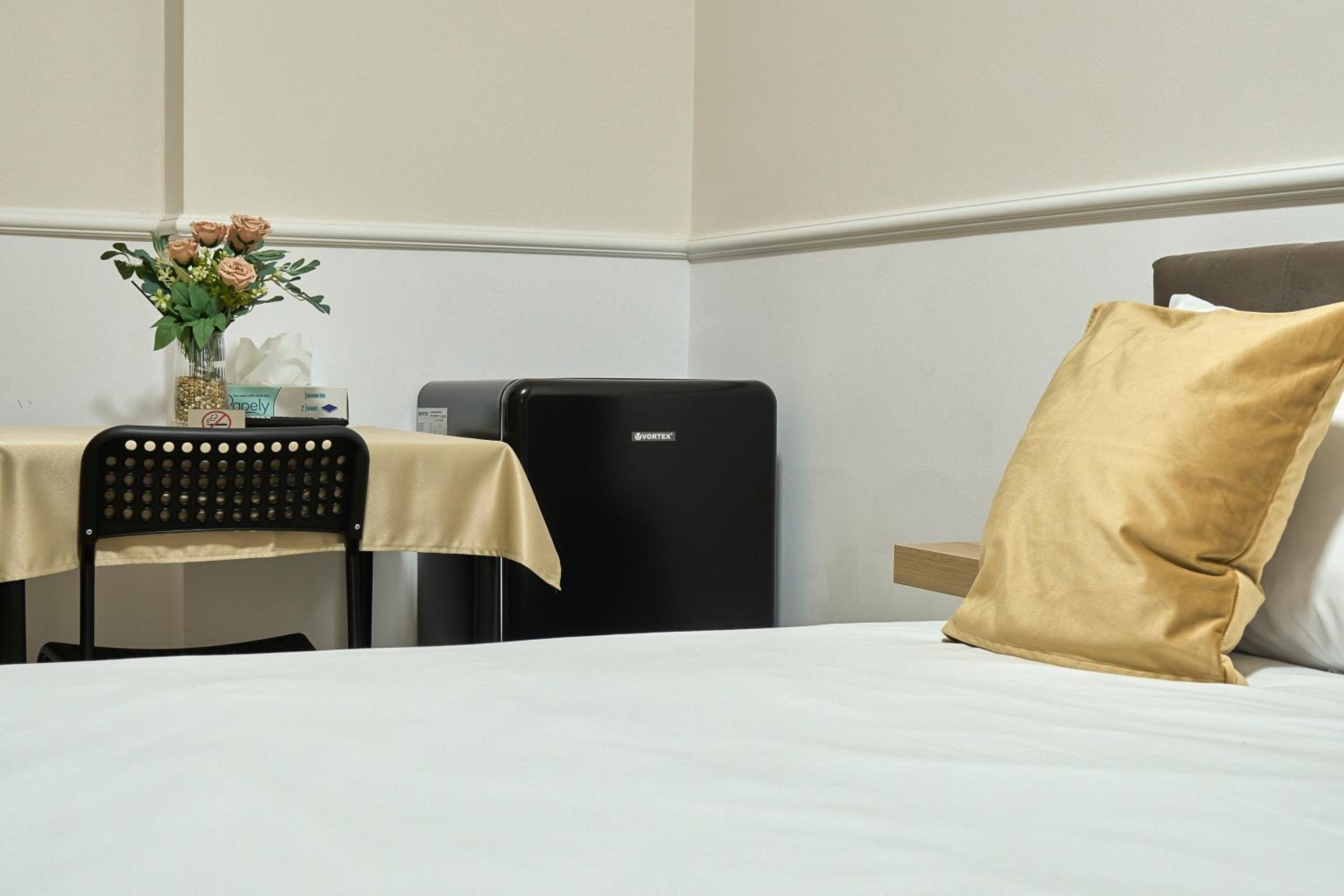 Therme Airport Resort