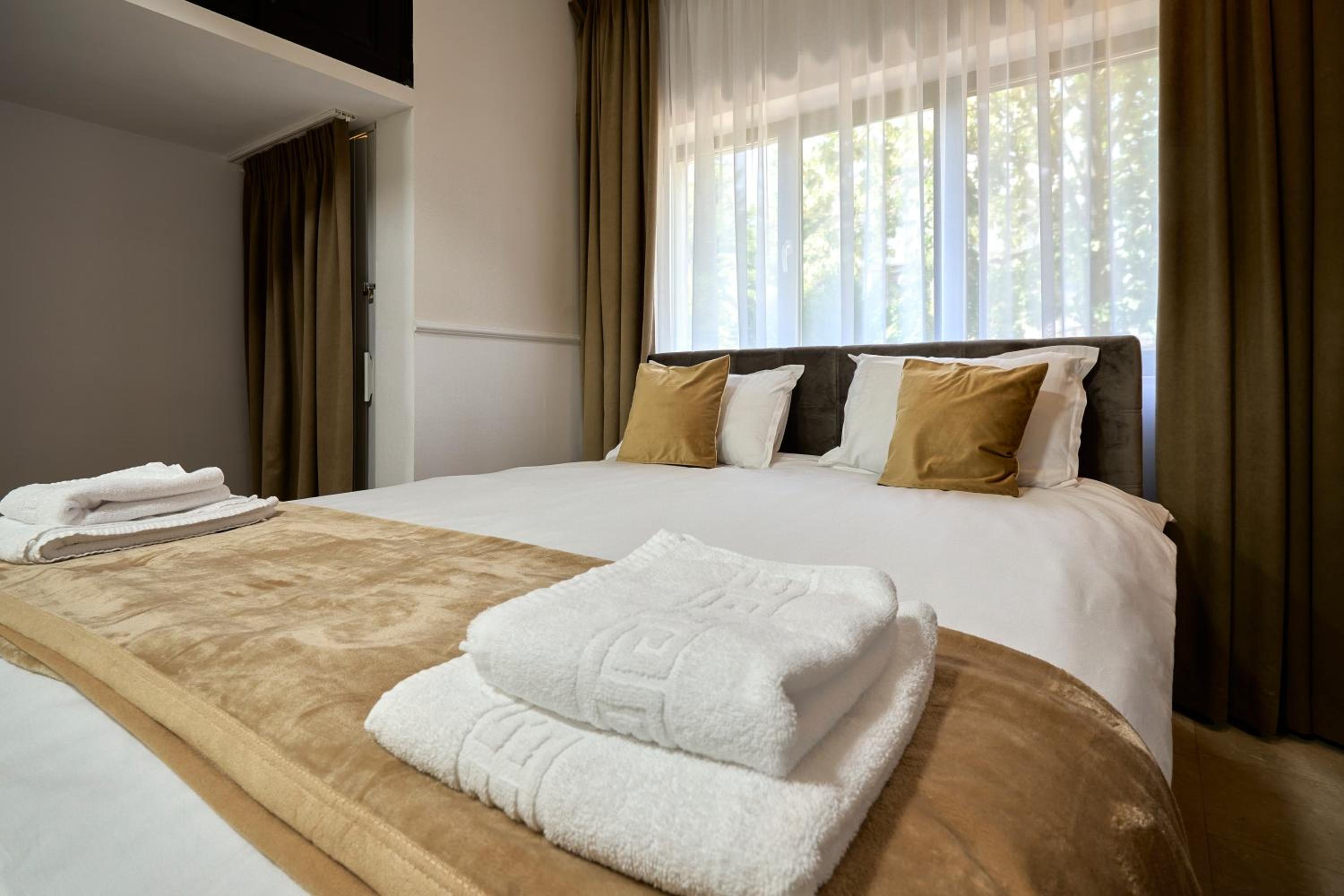 Therme Airport Resort