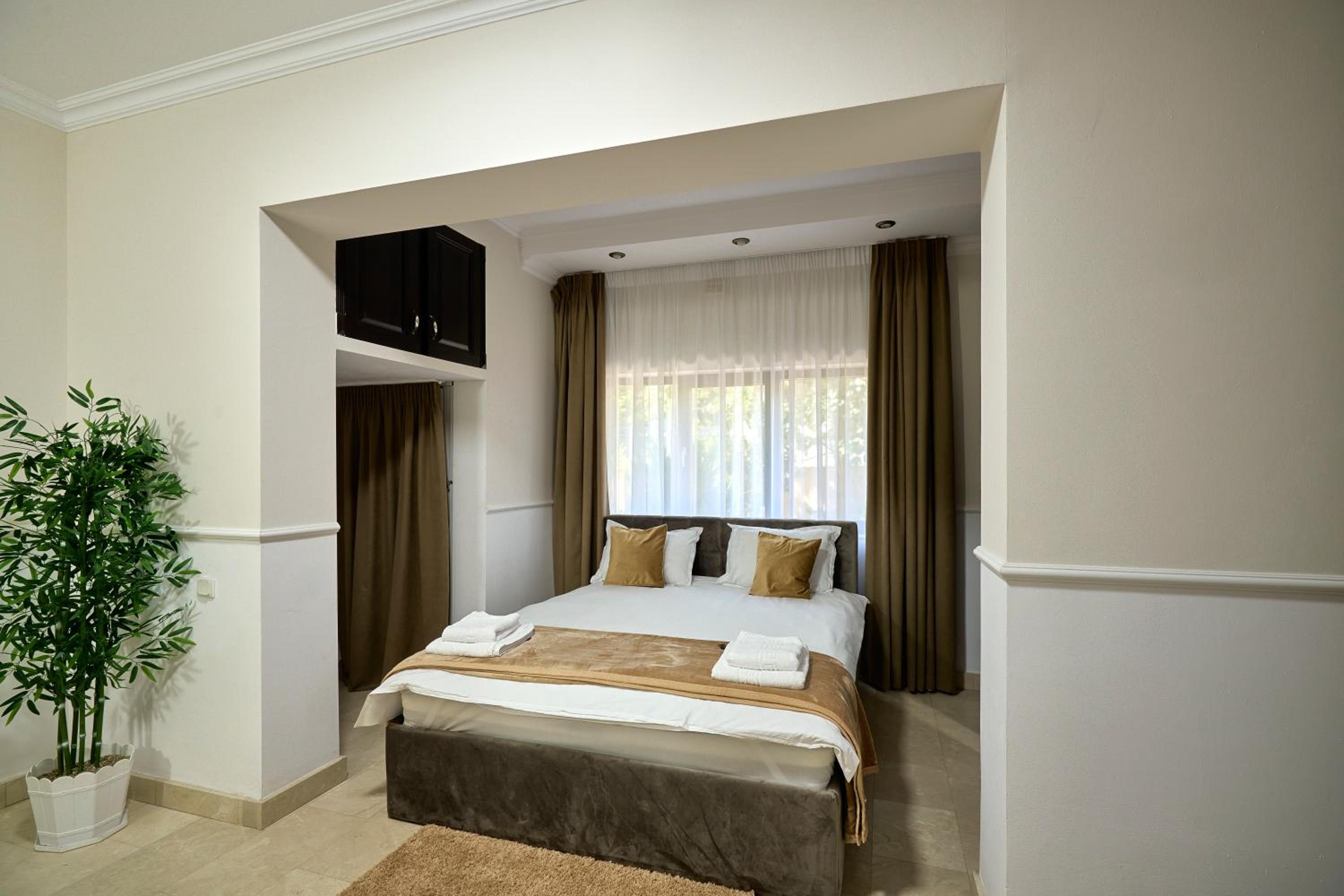 Therme Airport Resort