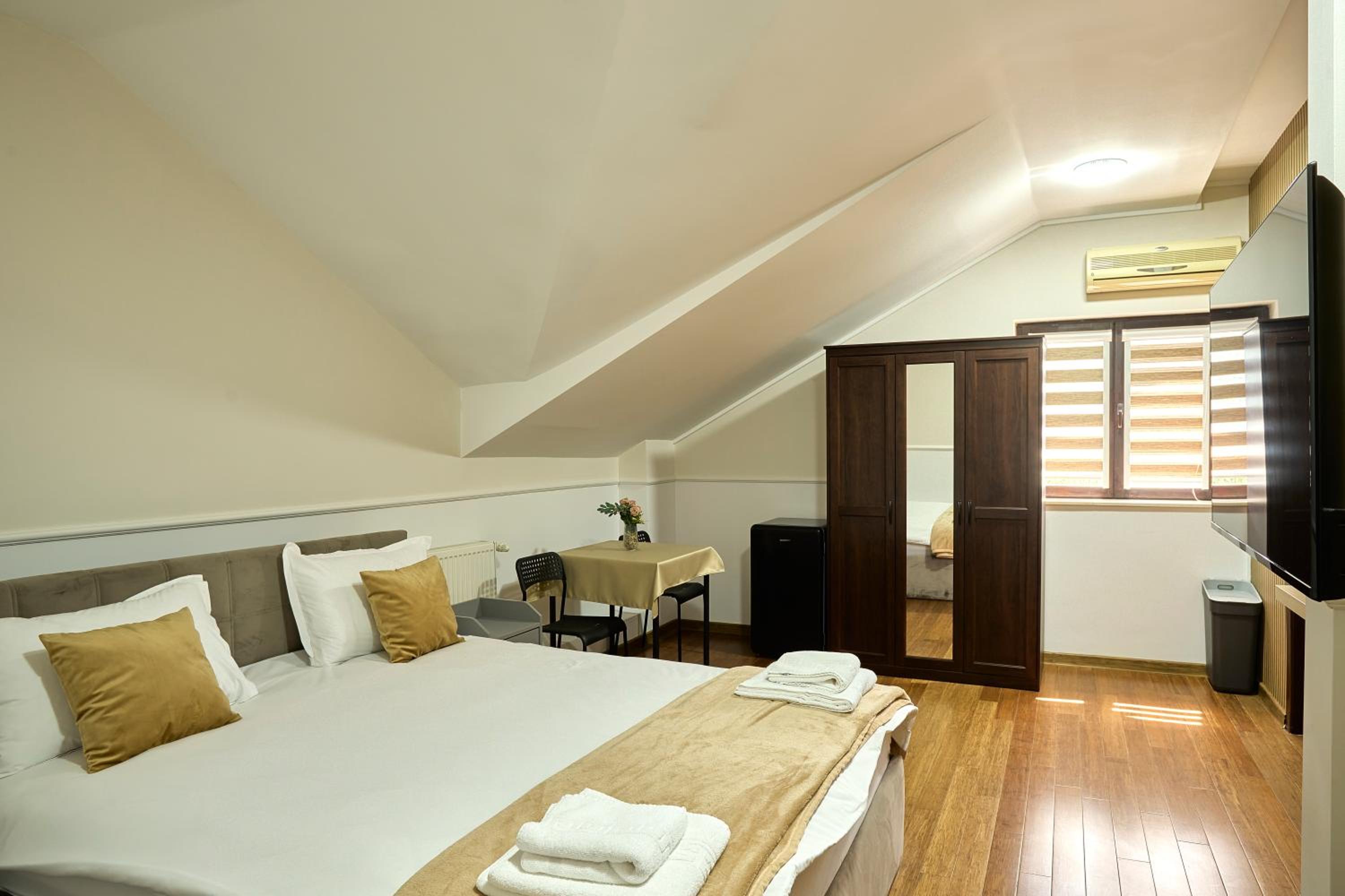 Therme Airport Resort