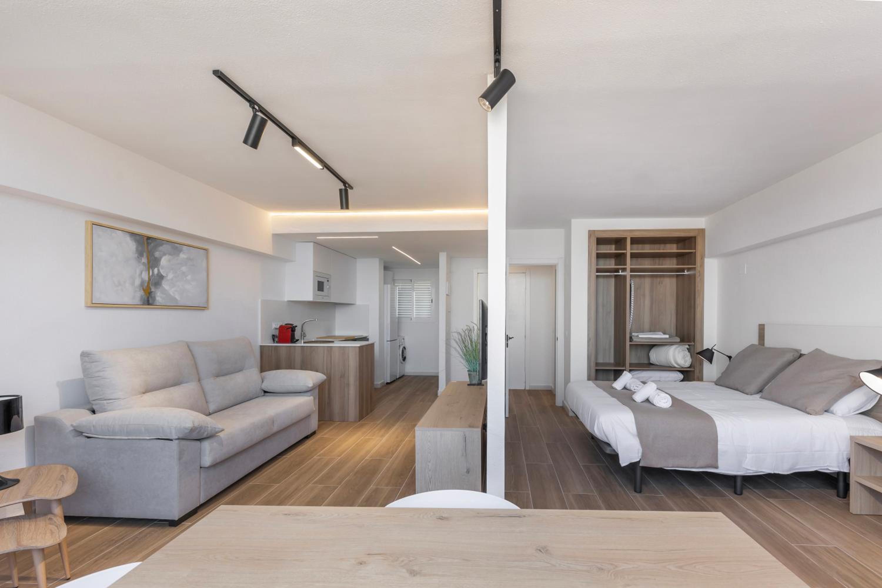 Magnifico apartamento en Benidorm con AC y Wifi