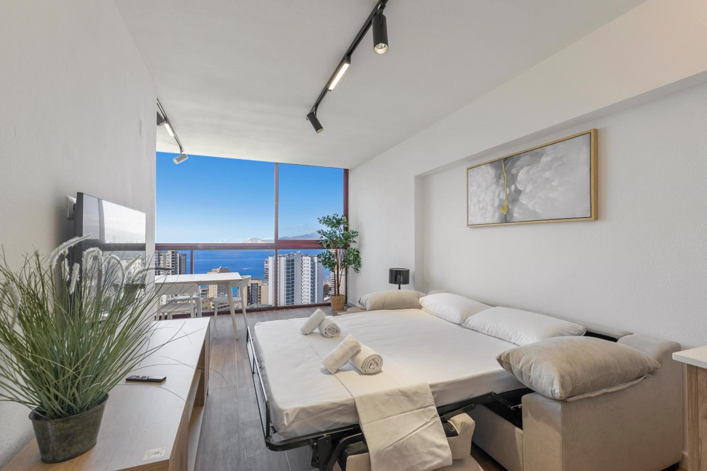 Magnifico apartamento en Benidorm con AC y Wifi