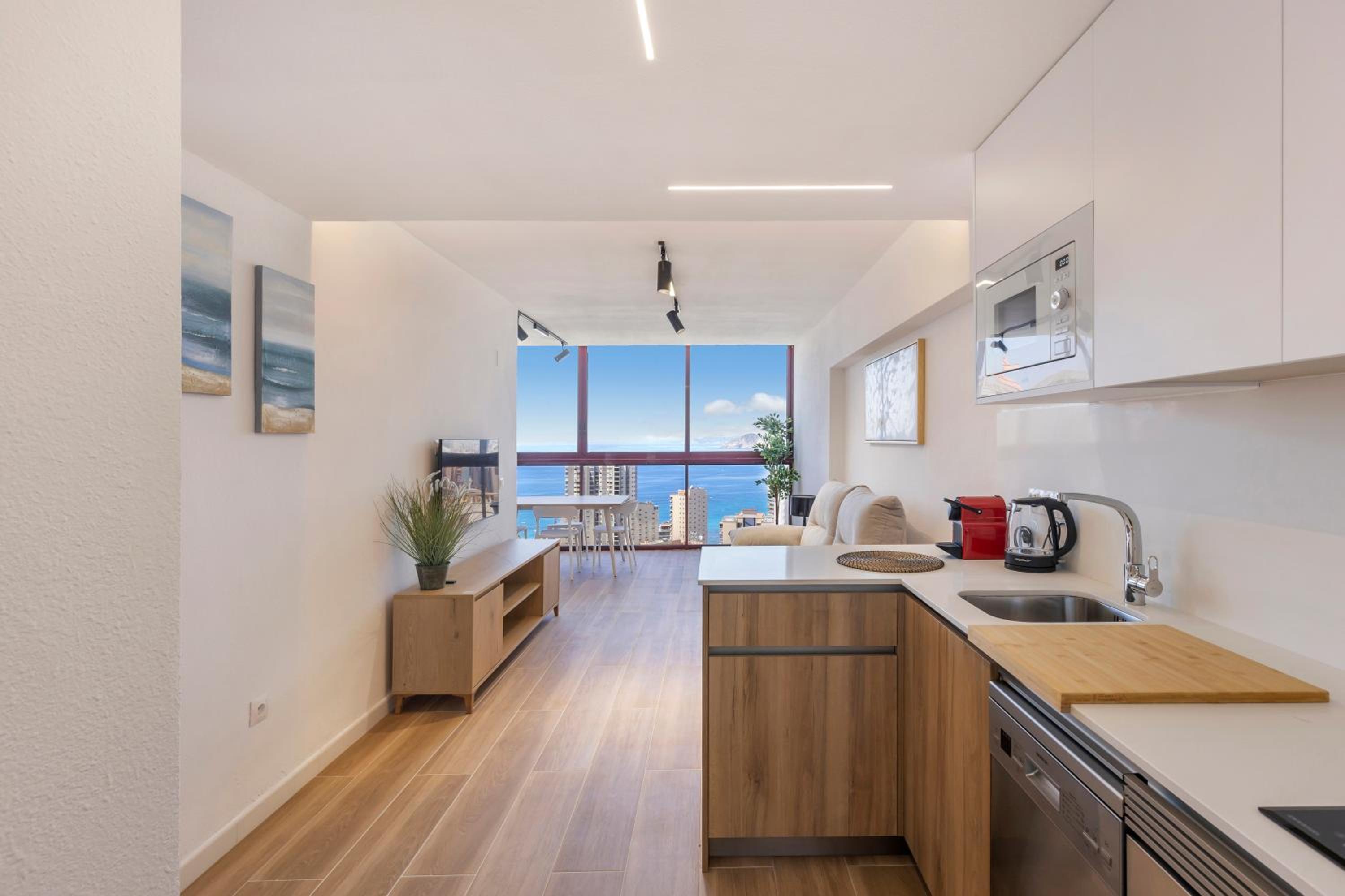 Magnifico apartamento en Benidorm con AC y Wifi