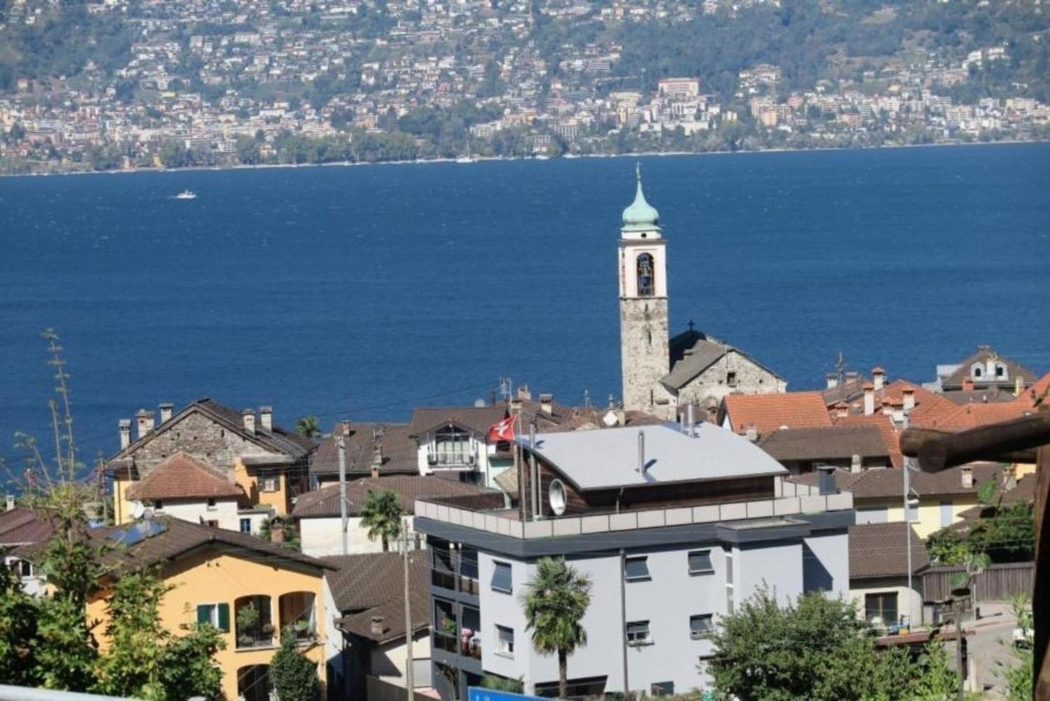 Residenza Viramonte - Casa Bianca, Wohnung 13 mit Privatgarten