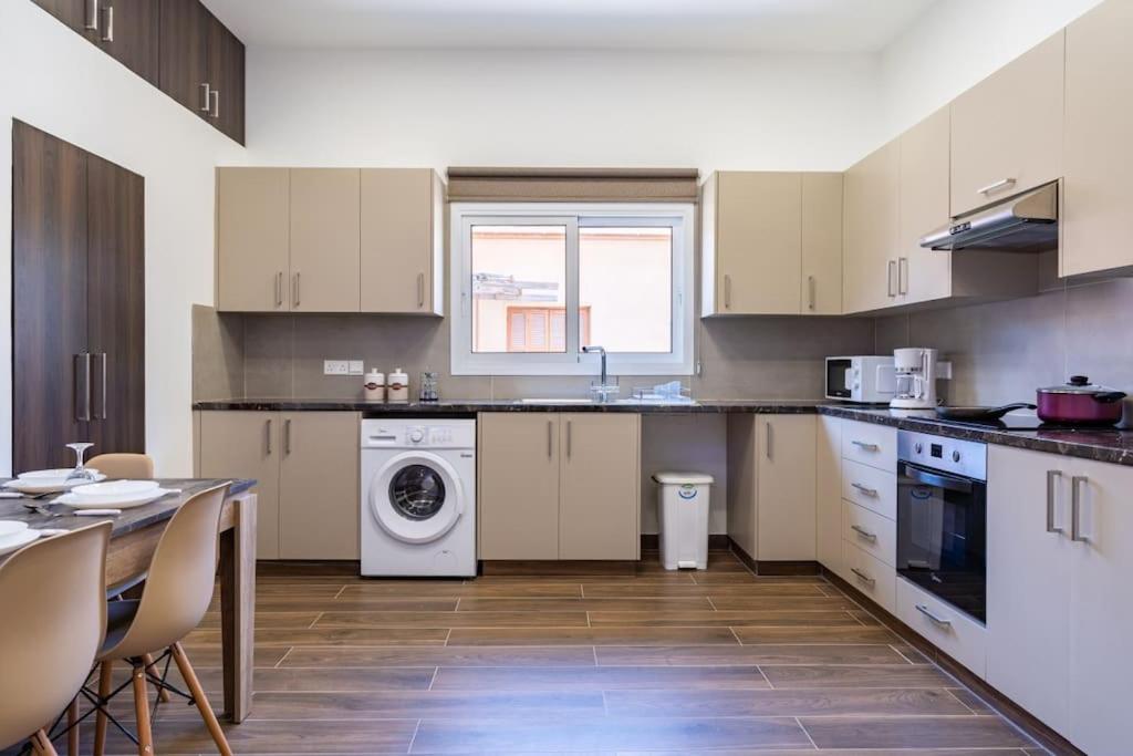 Aura 2-Bedroom Apartment in Larnaca