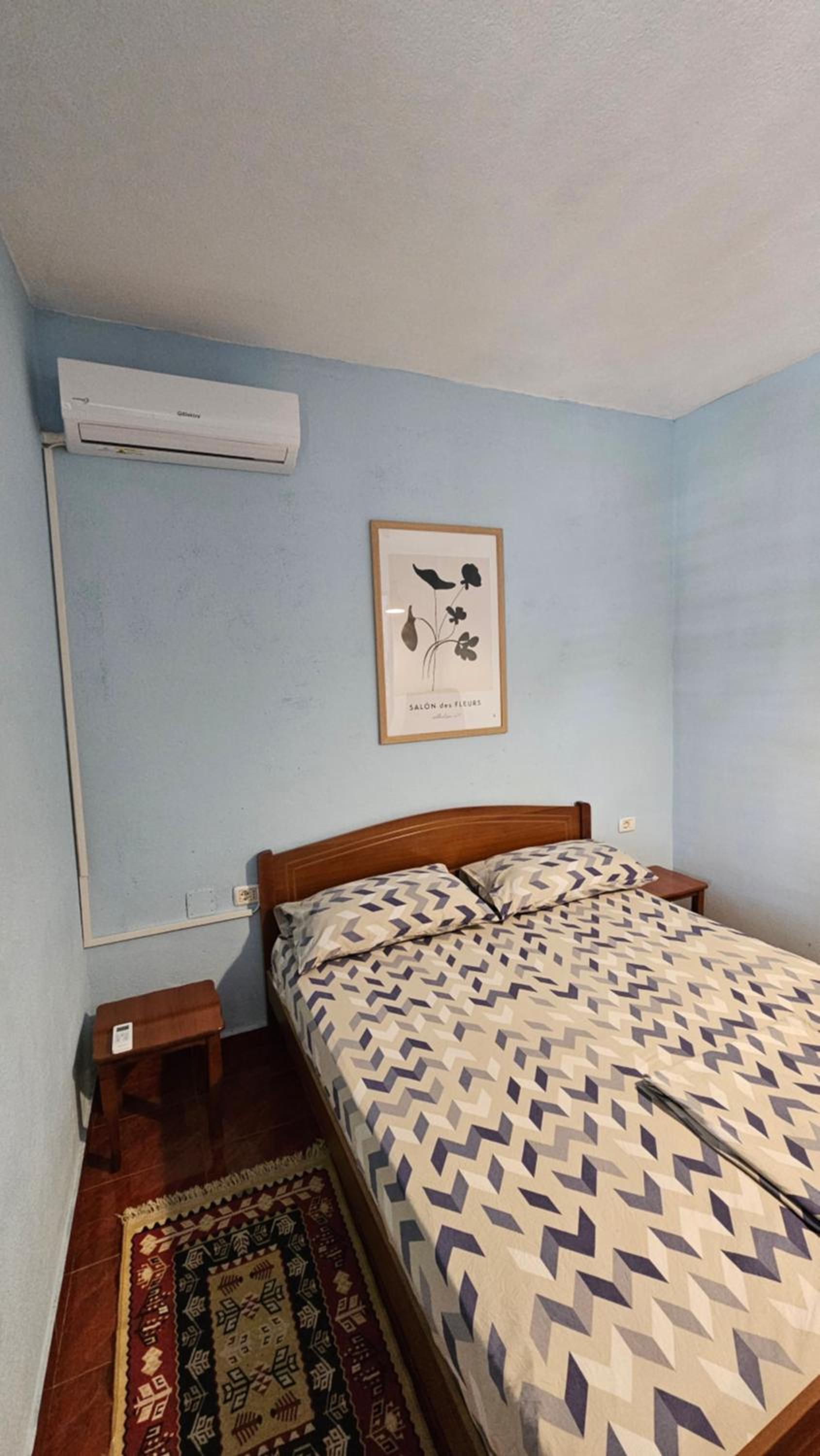 Traveler Hostel