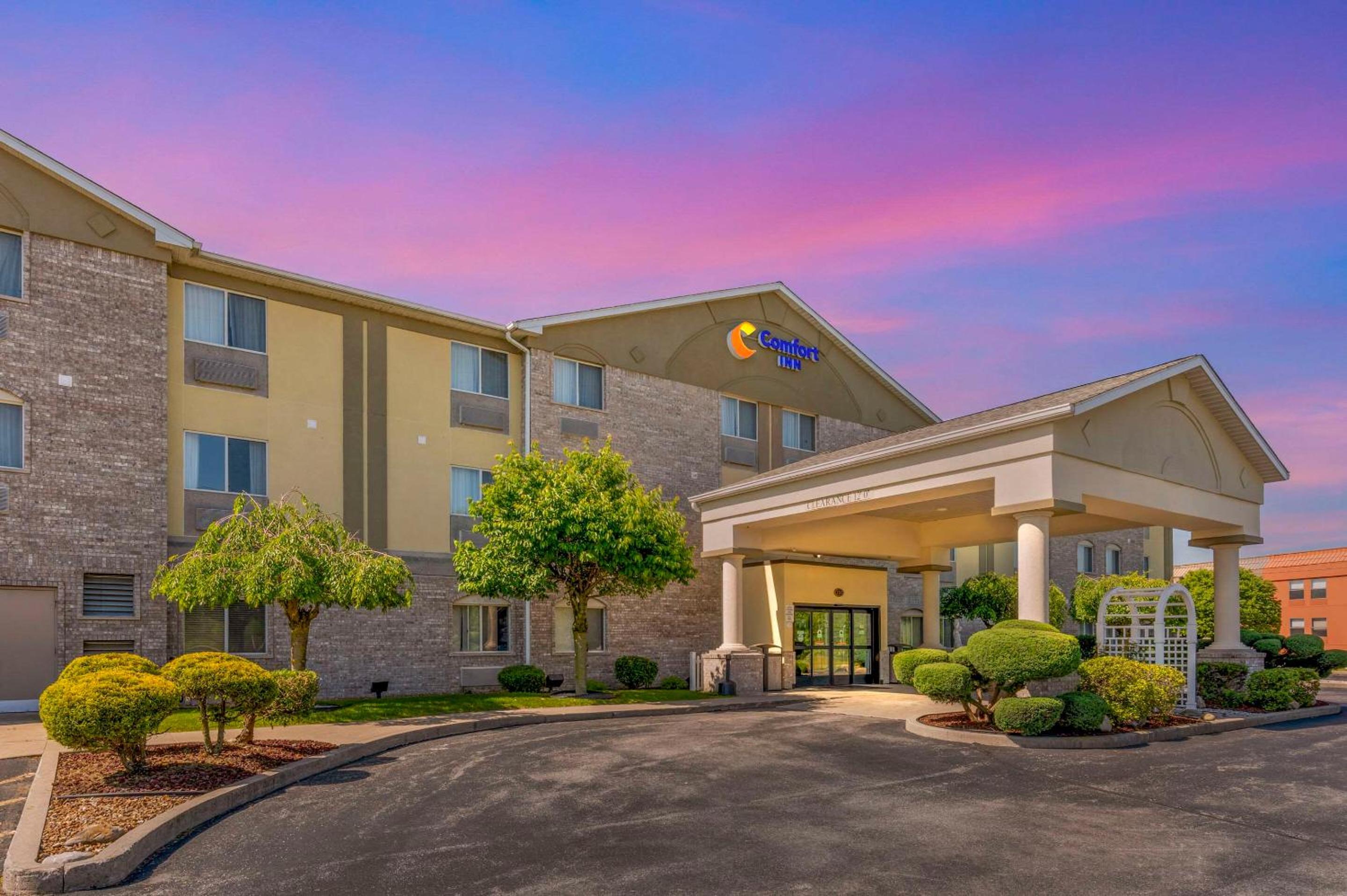 Comfort Inn Fremont view 4