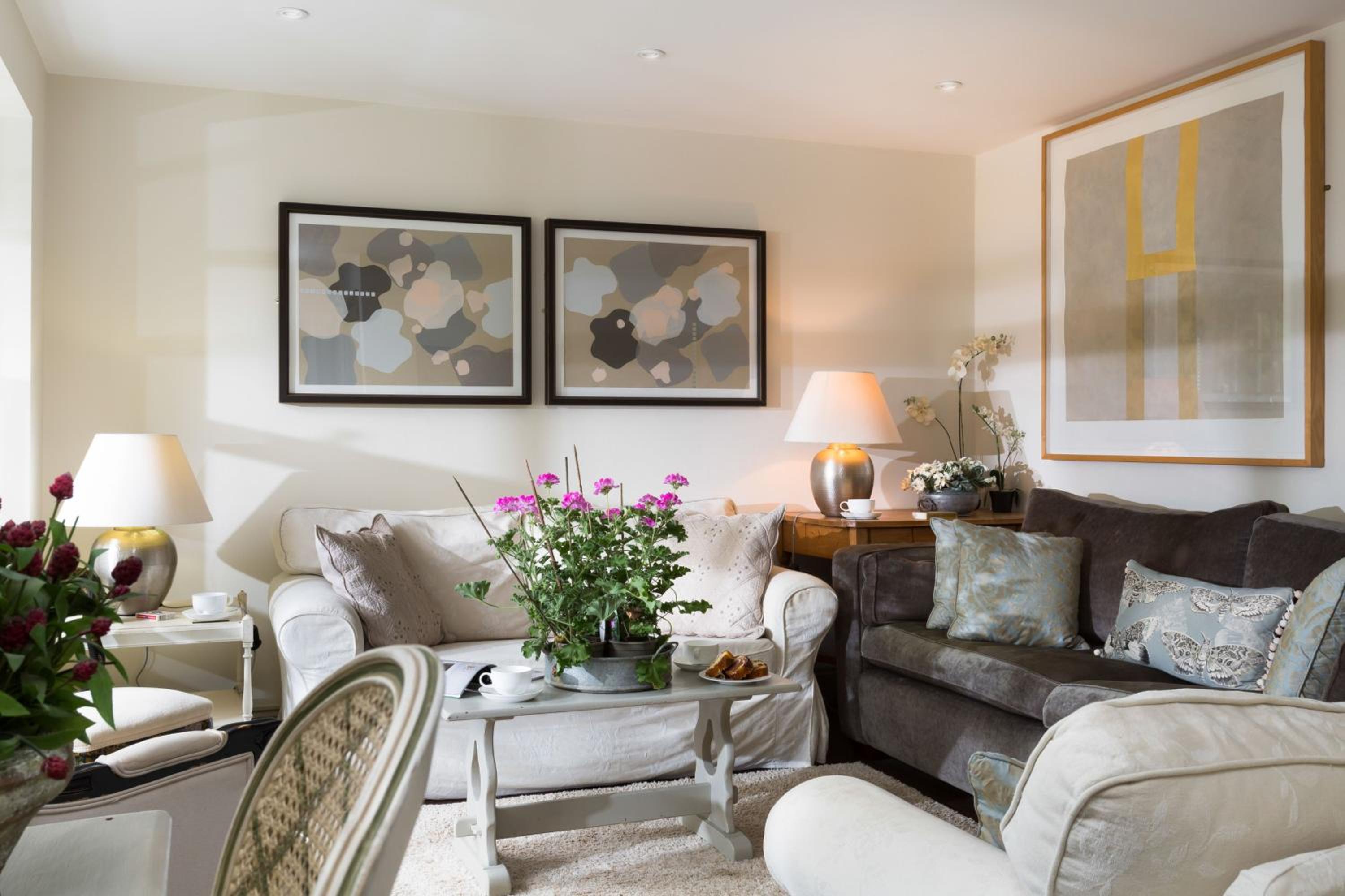 Coach House Kent view 3