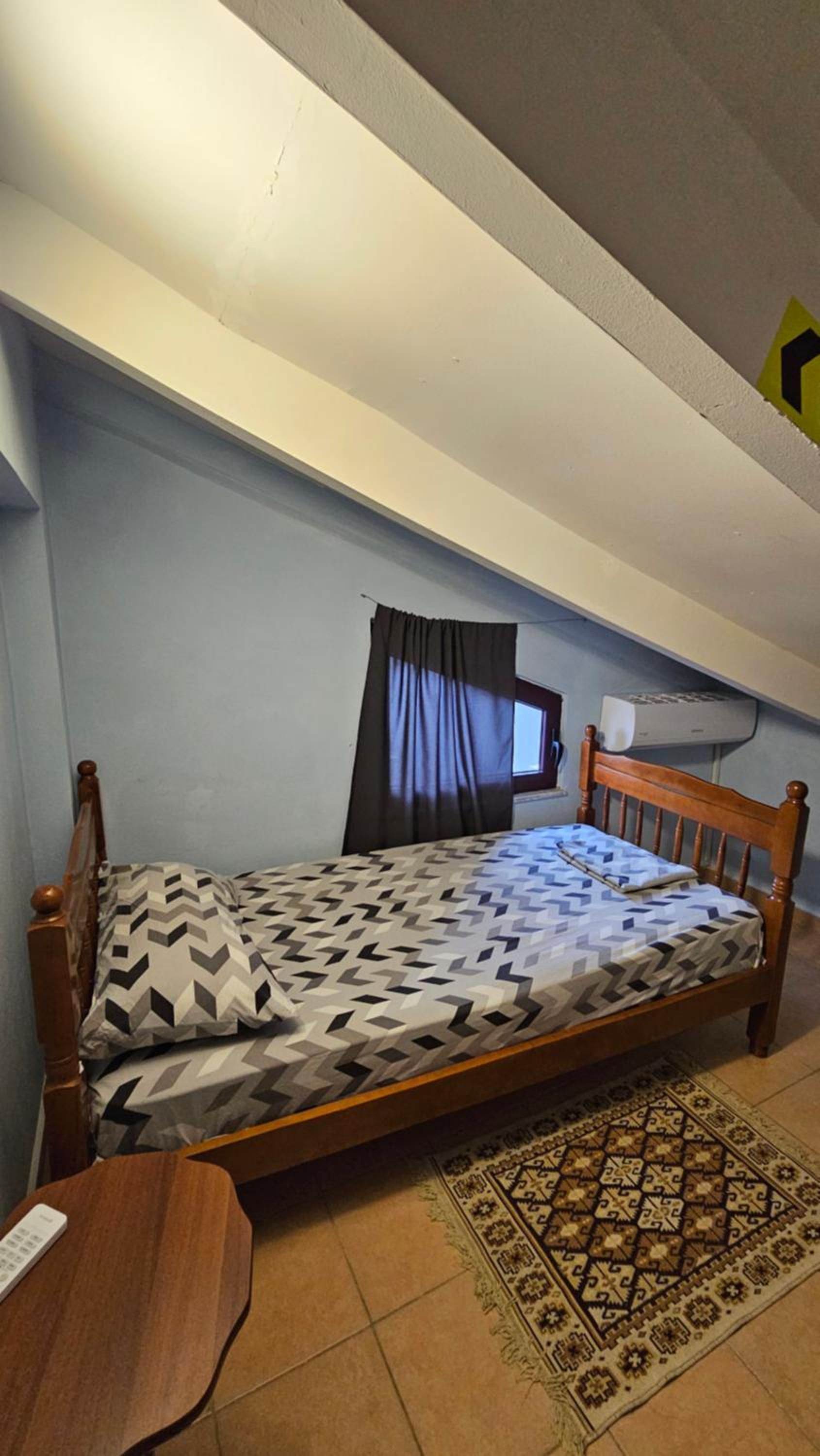 Traveler Hostel