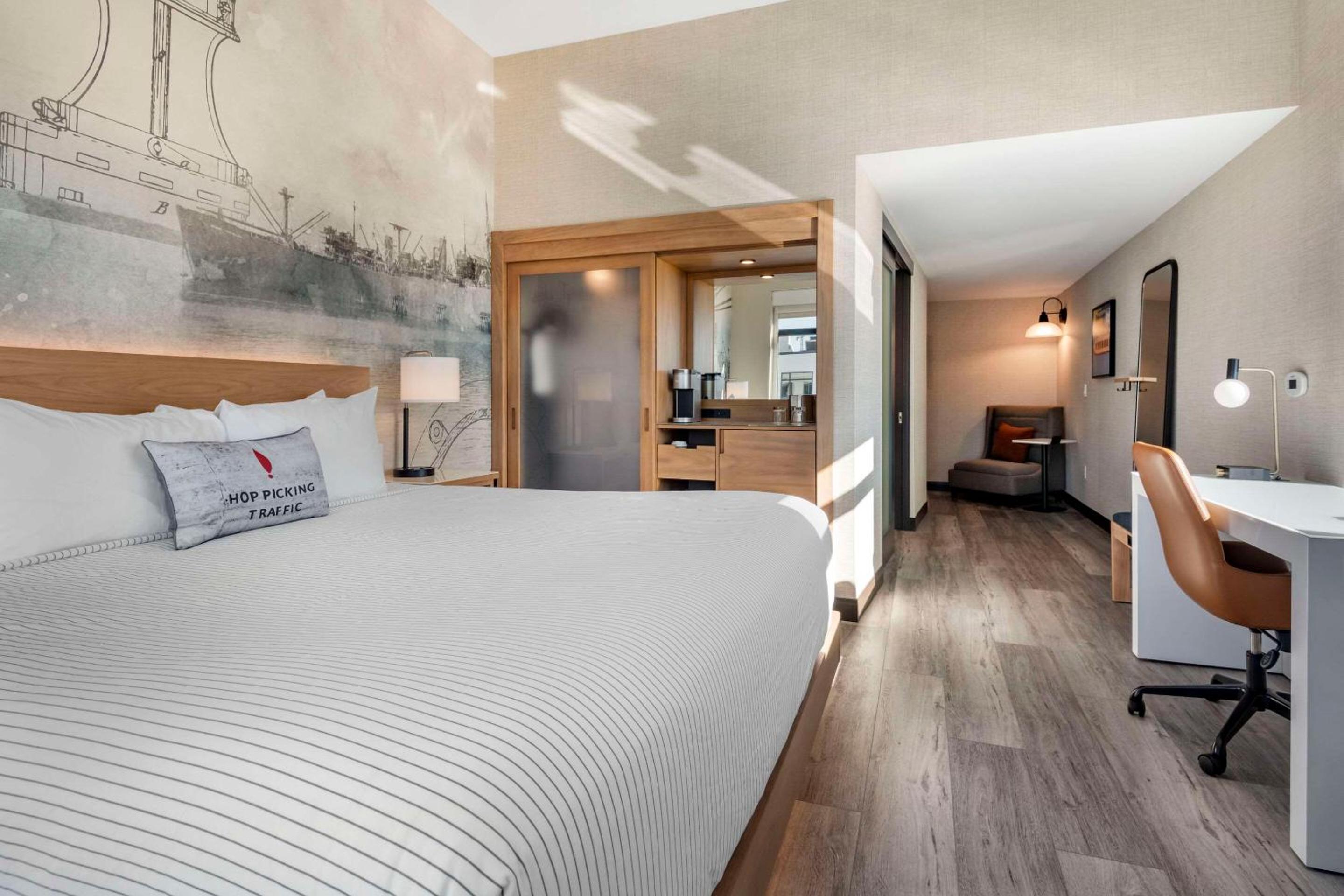 Portland Vacations - Cambria Hotel Portland Downtown Old Port - Property Image 10