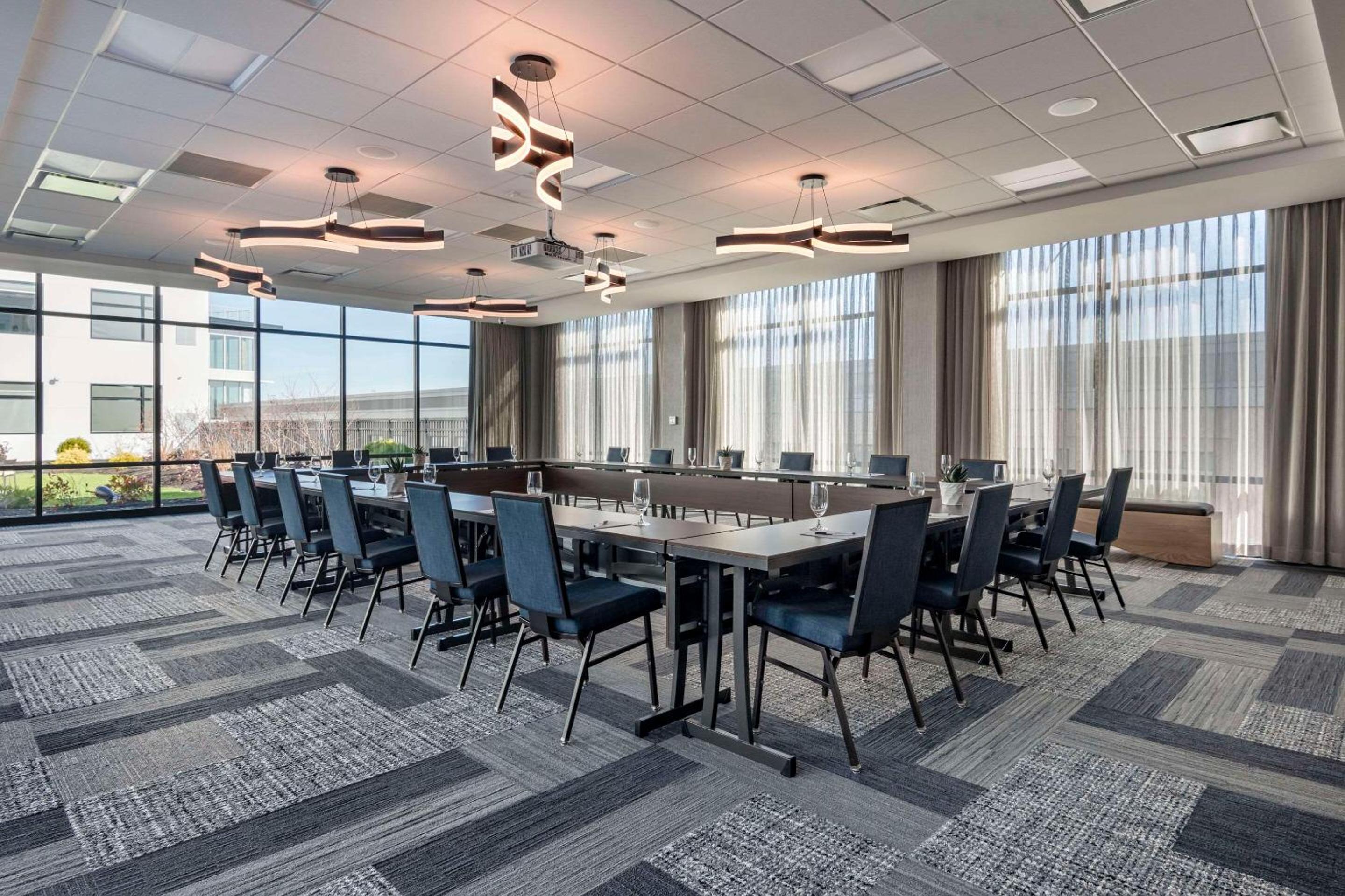 Portland Vacations - Cambria Hotel Portland Downtown Old Port - Property Image 21