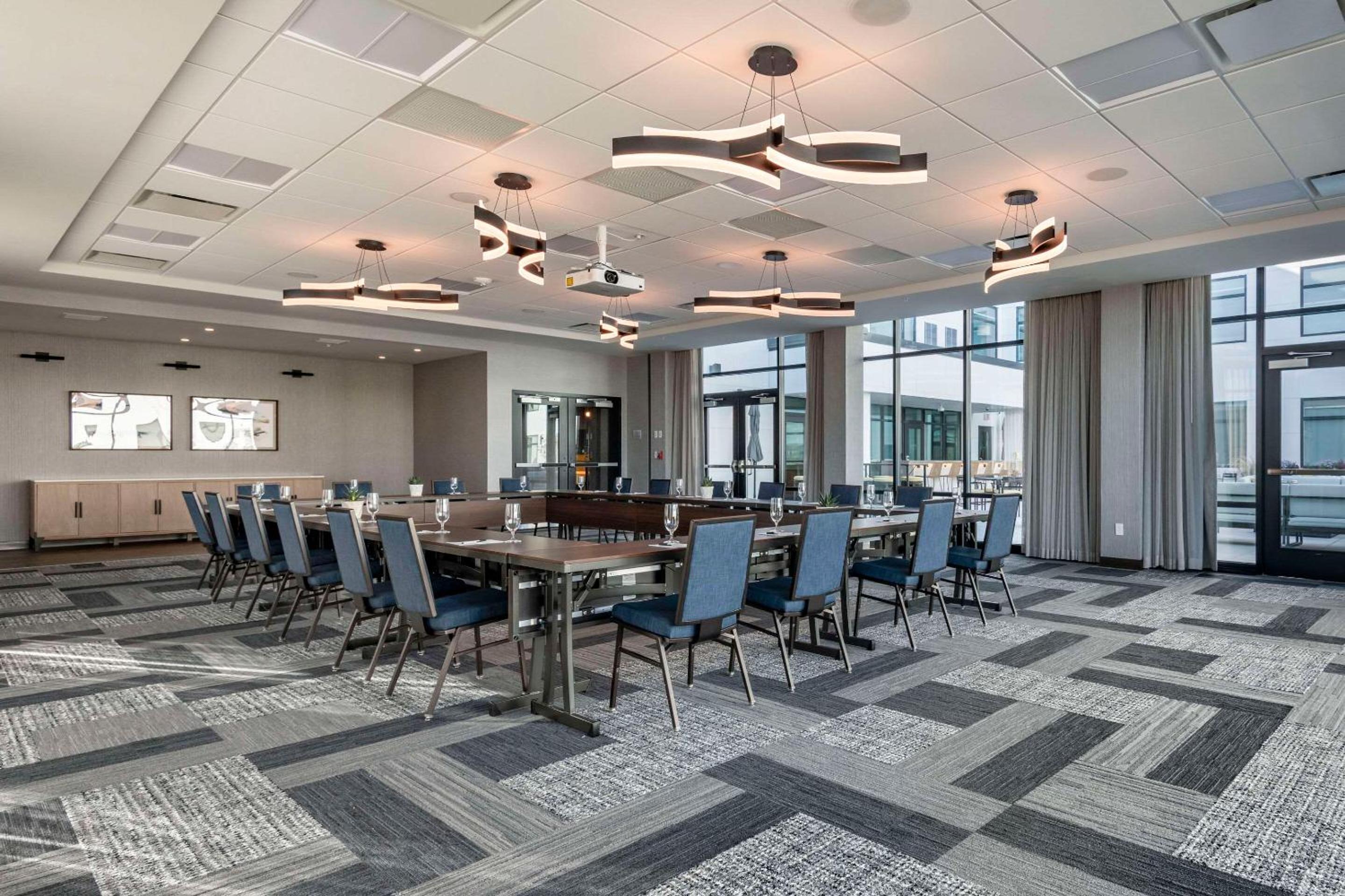 Portland Vacations - Cambria Hotel Portland Downtown Old Port - Property Image 22