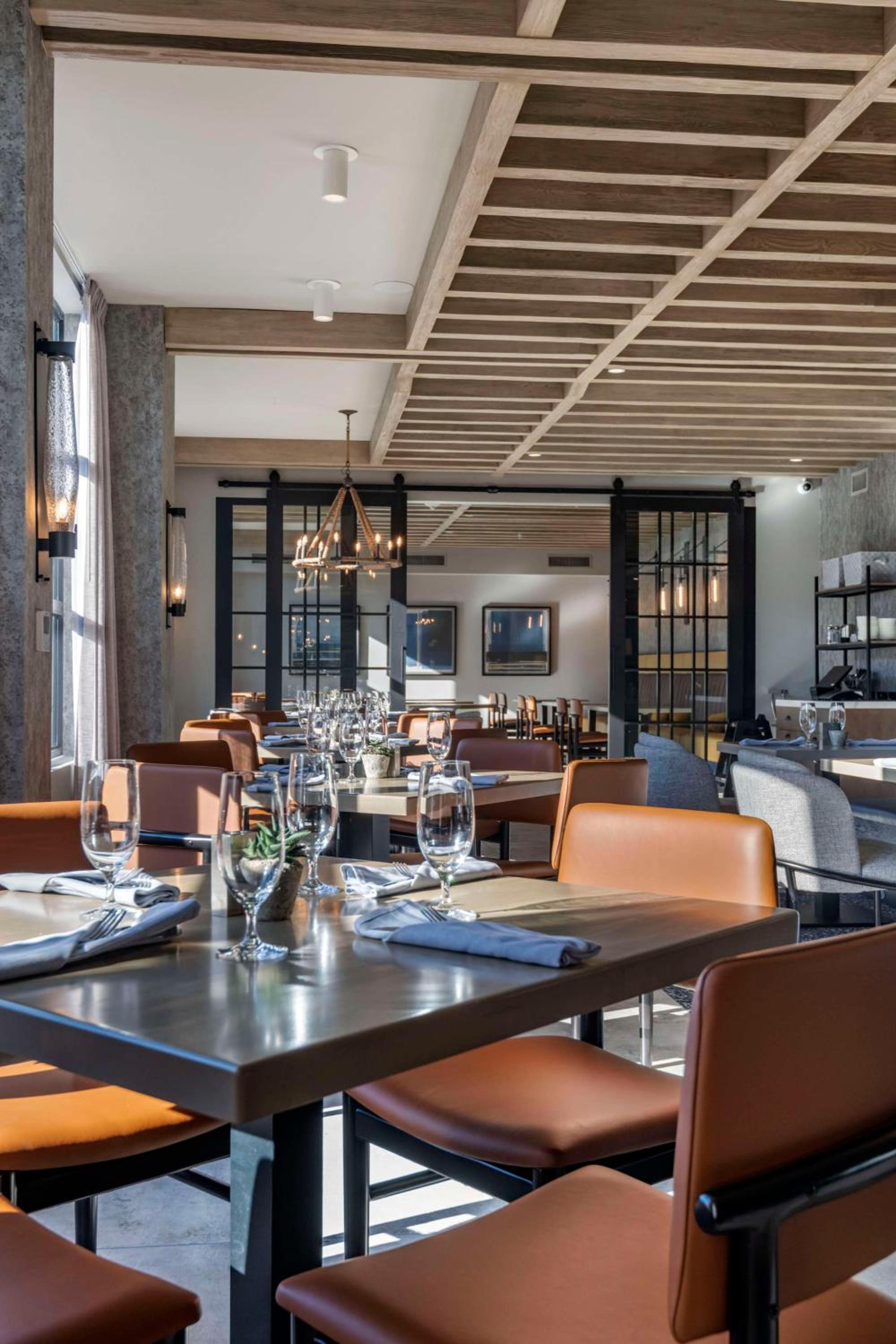 Portland Vacations - Cambria Hotel Portland Downtown Old Port - Property Image 29