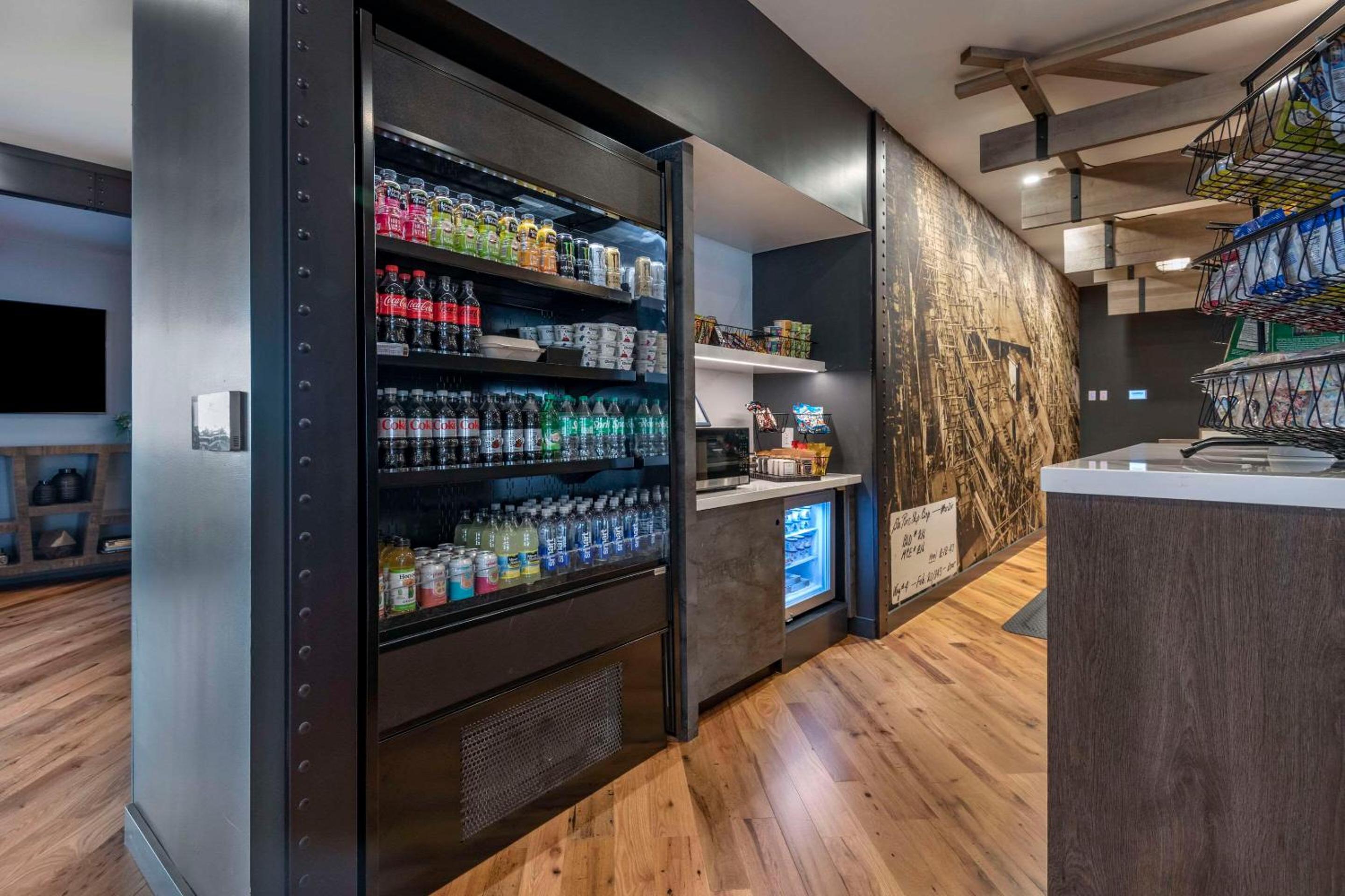 Portland Vacations - Cambria Hotel Portland Downtown Old Port - Property Image 82