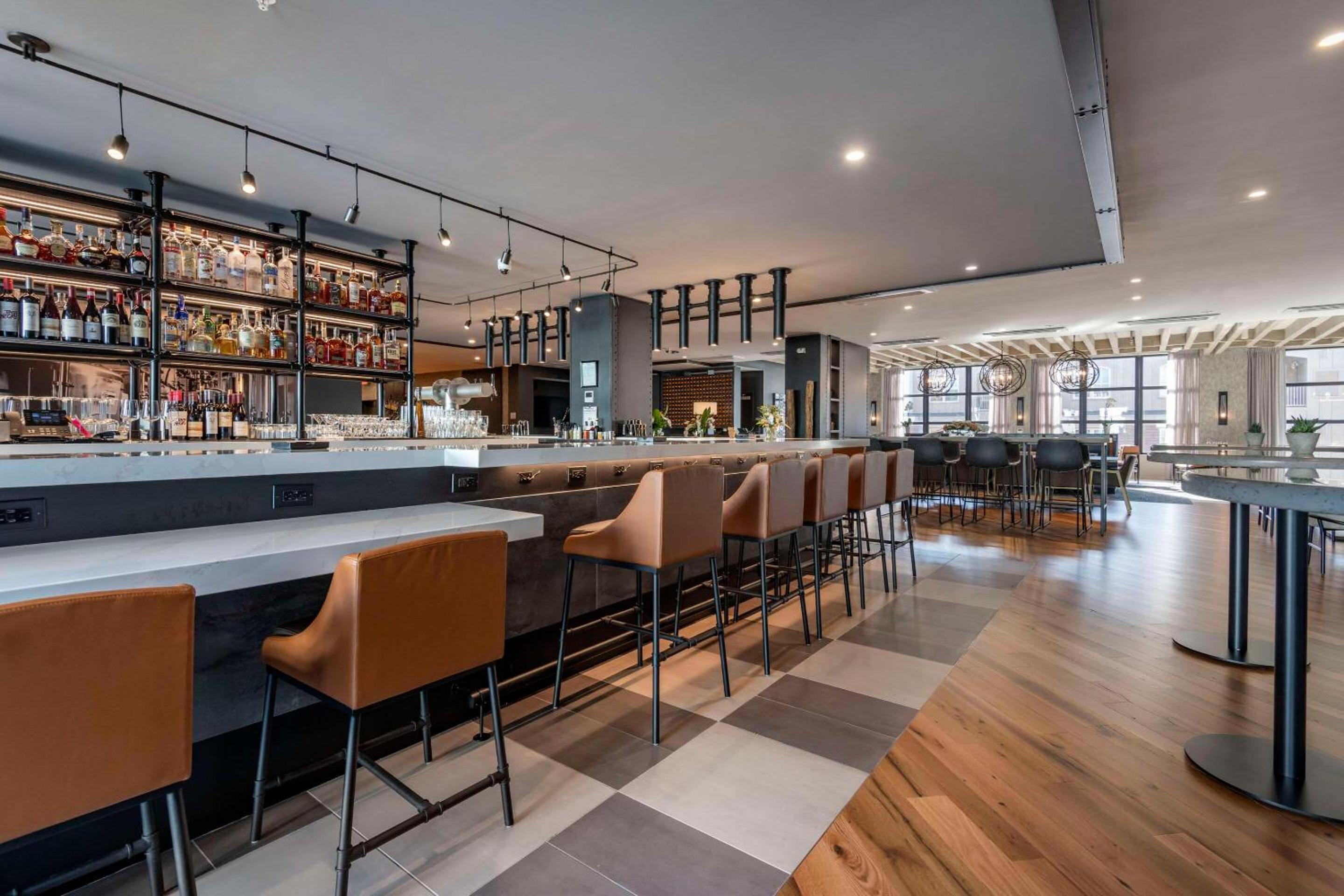 Portland Vacations - Cambria Hotel Portland Downtown Old Port - Property Image 31