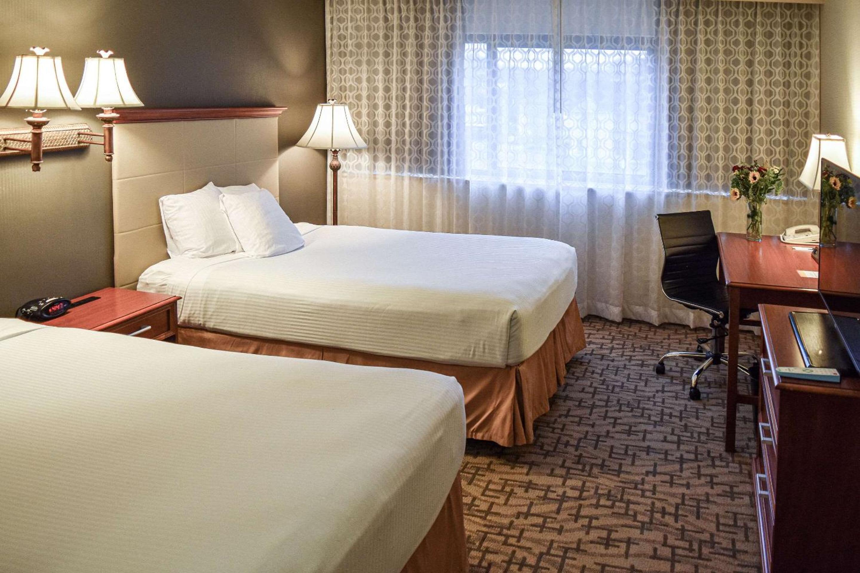 Comfort Inn  Suites Downtown Tacoma - Property Image 2