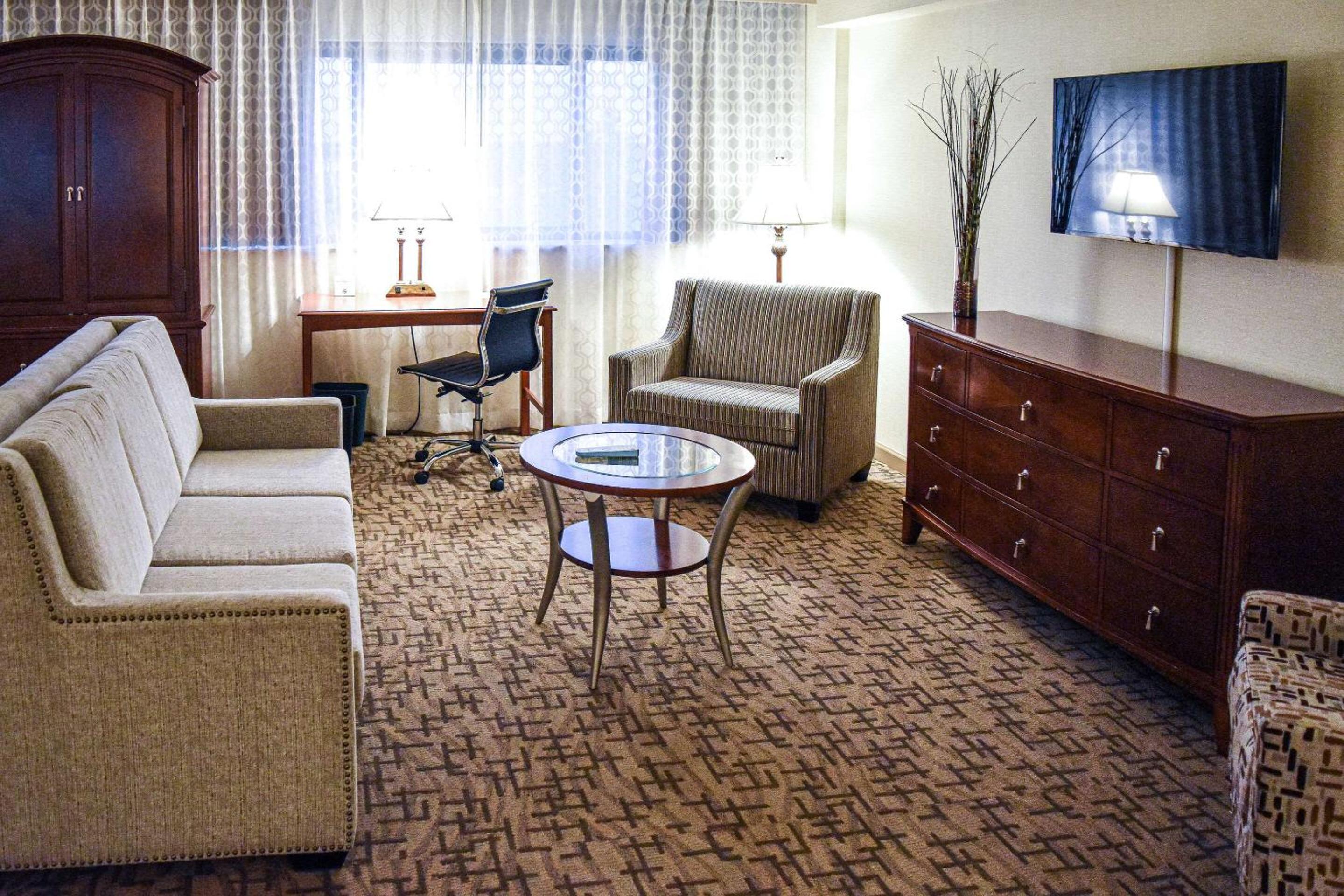 Comfort Inn  Suites Downtown Tacoma - Property Image 12