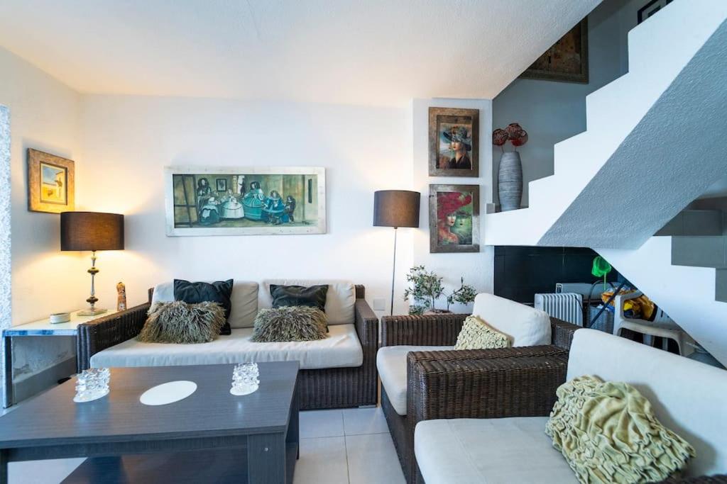Seaview Bliss - Playa Flamenca Beachfront Bungalow