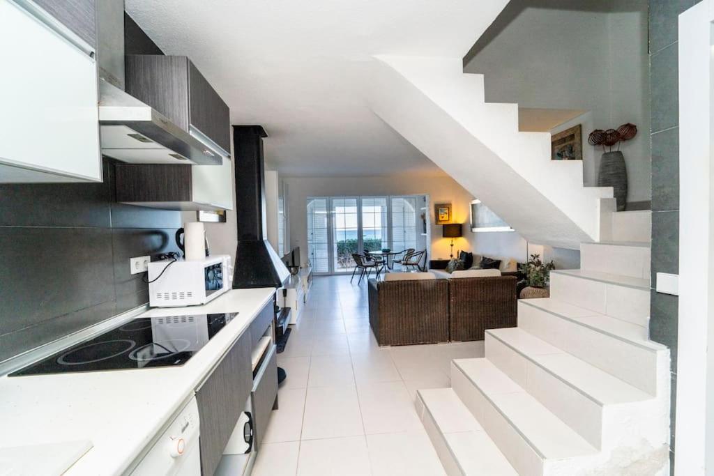 Seaview Bliss - Playa Flamenca Beachfront Bungalow