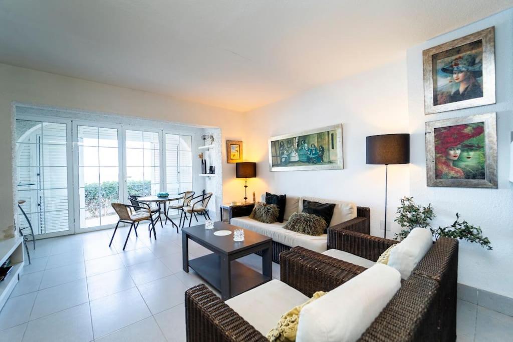 Seaview Bliss - Playa Flamenca Beachfront Bungalow