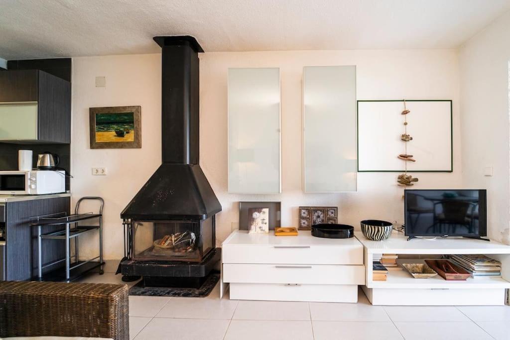 Seaview Bliss - Playa Flamenca Beachfront Bungalow