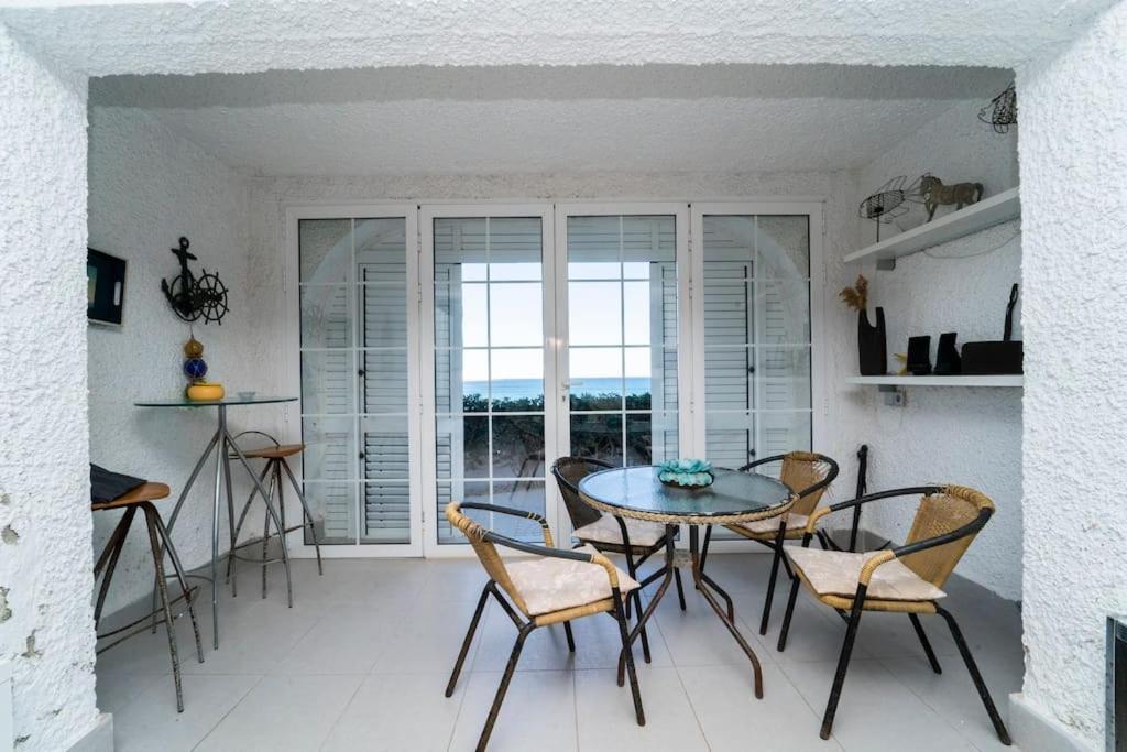 Seaview Bliss - Playa Flamenca Beachfront Bungalow