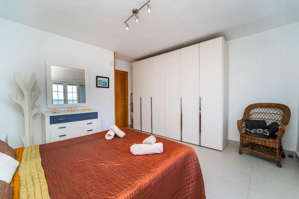 Seaview Bliss - Playa Flamenca Beachfront Bungalow
