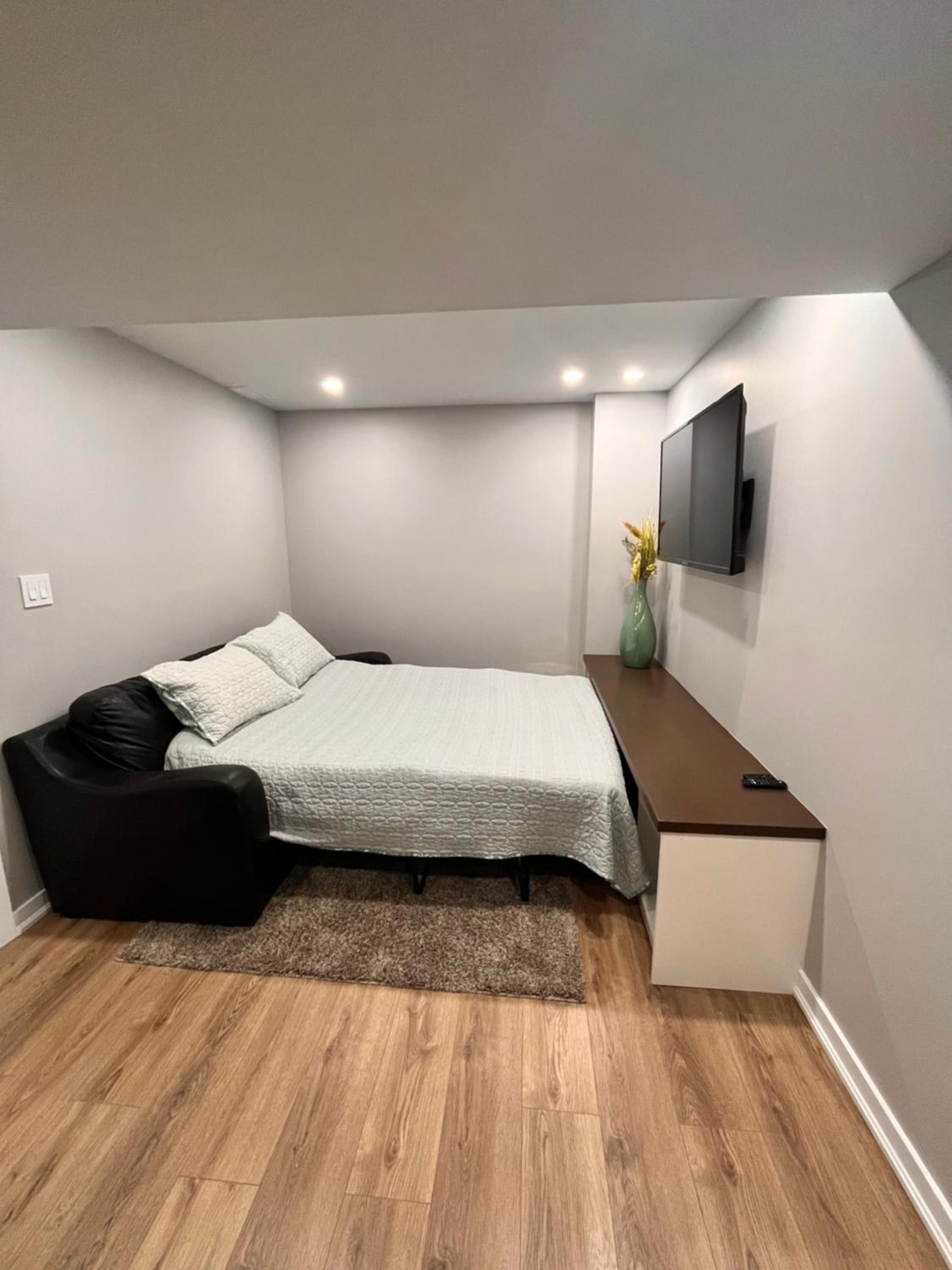 New one bedroom apartment