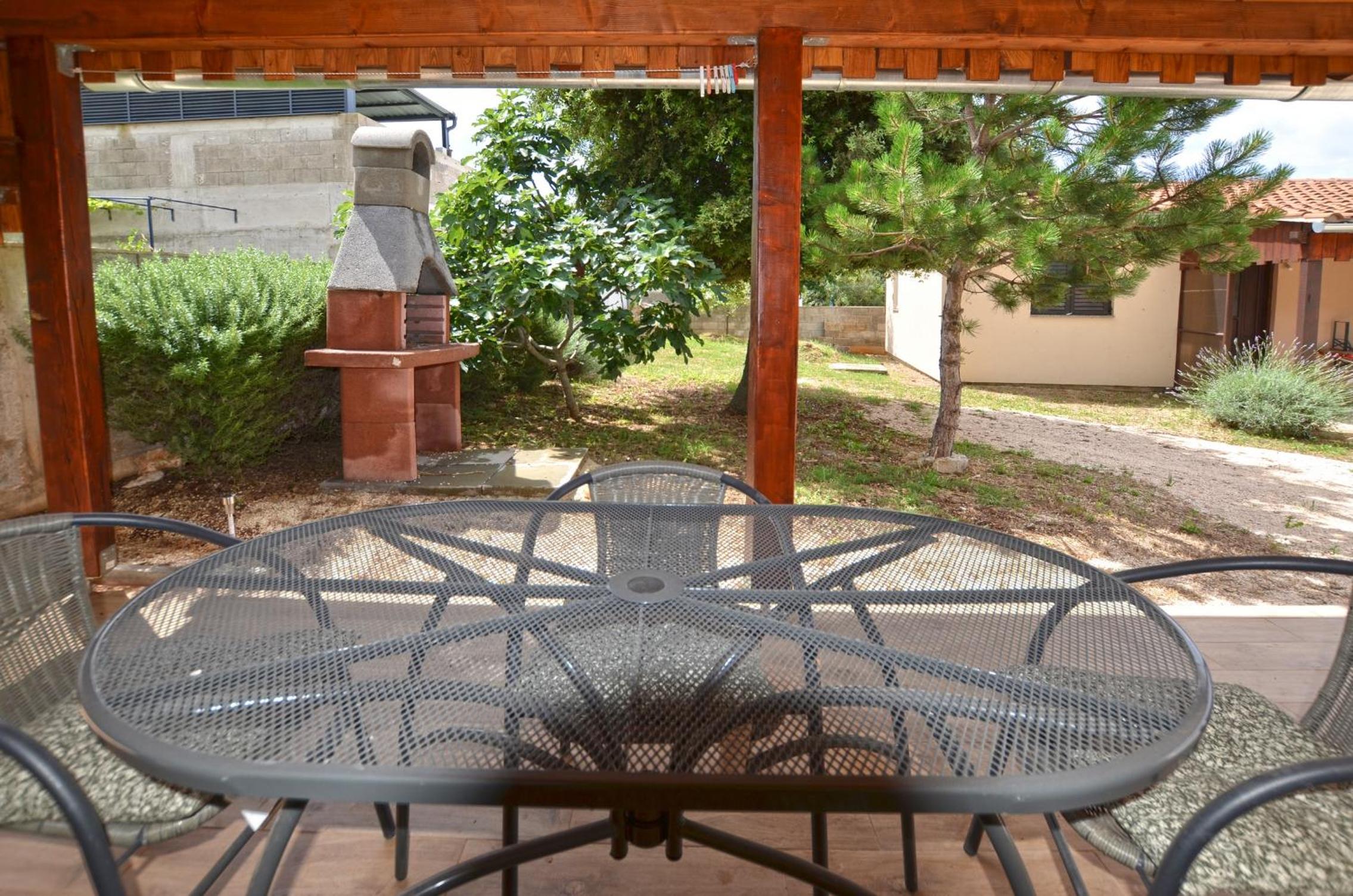 Holiday Home Olivia view 4