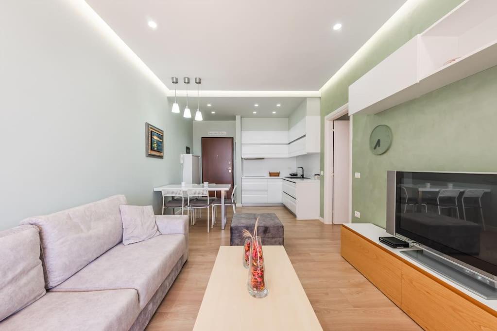 Naos' Beach Apartment