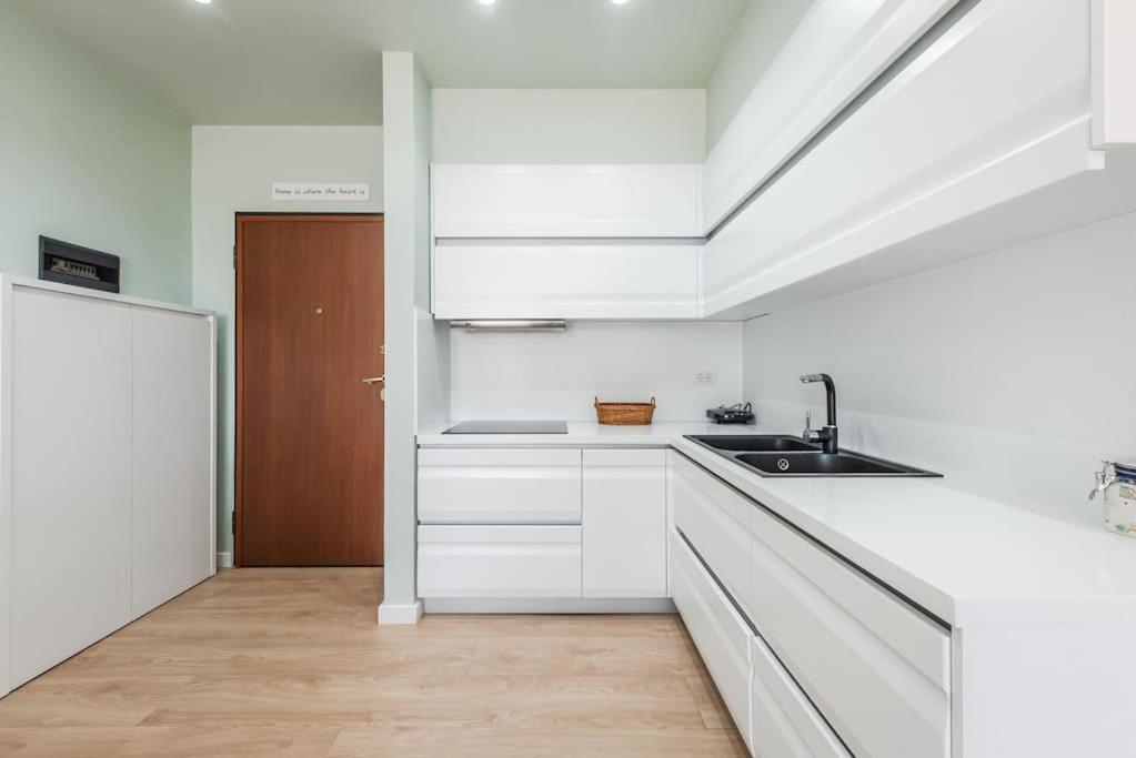 Naos' Beach Apartment