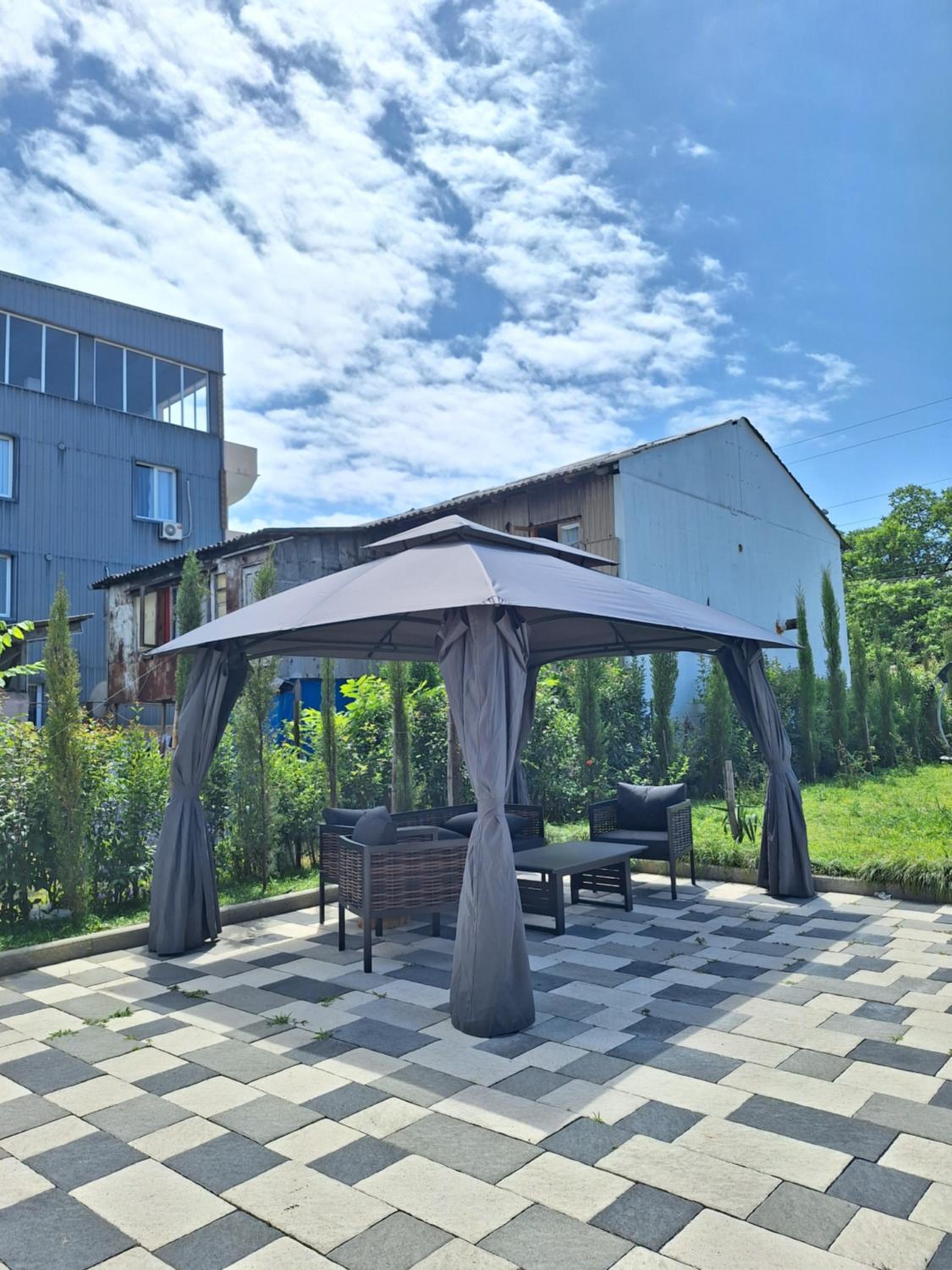 Hotel Barbare
