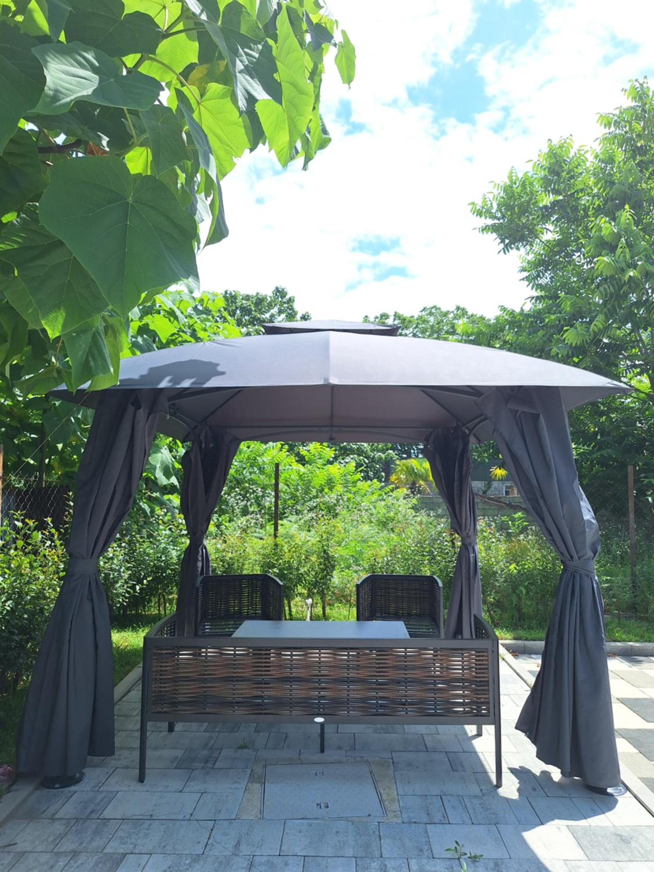 Hotel Barbare