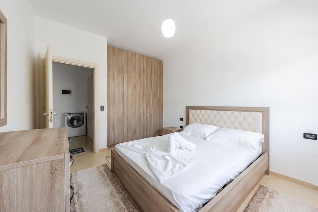 Comfort Beach Apartment by PikHost