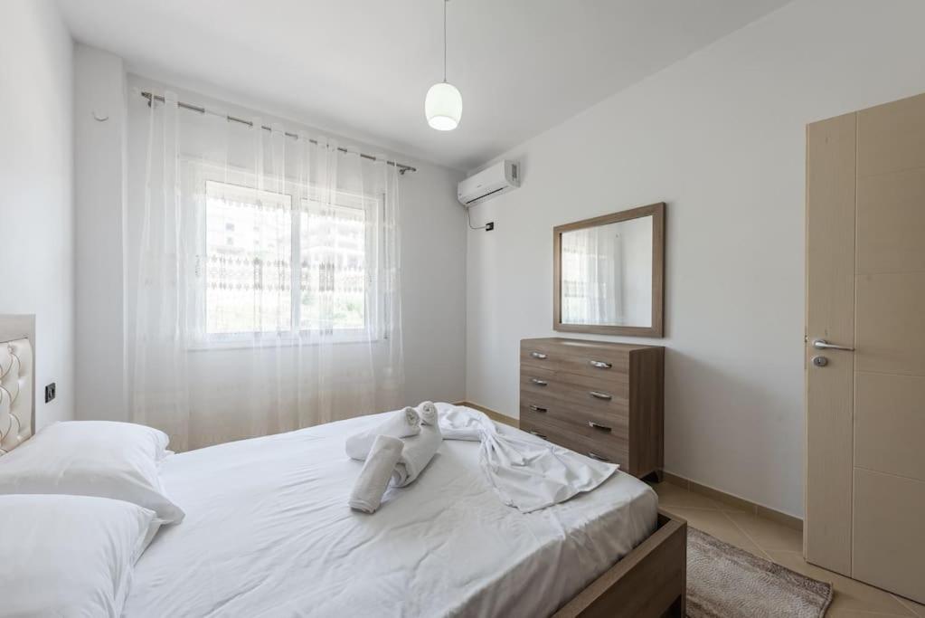 Comfort Beach Apartment by PikHost
