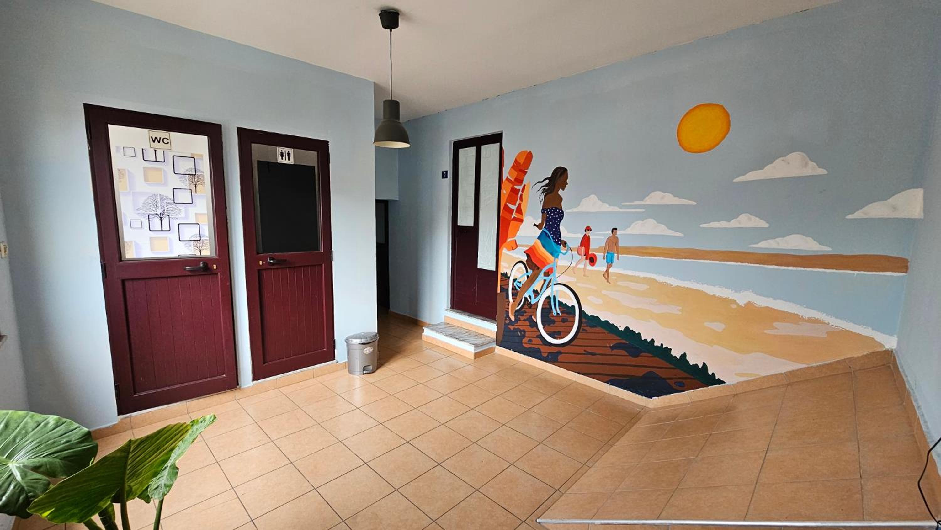 Traveler Hostel