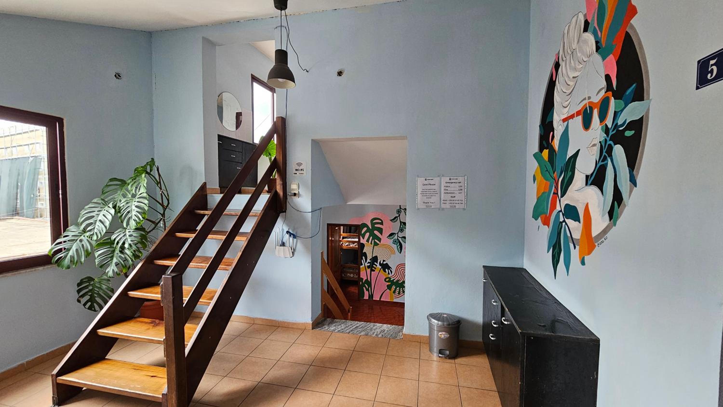 Traveler Hostel