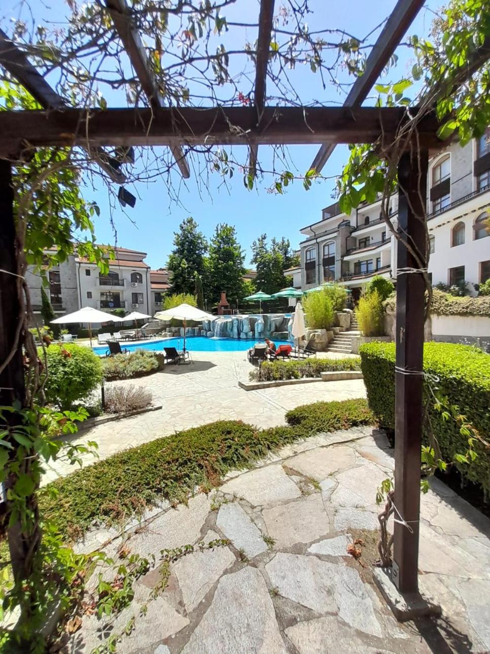 Beautiful 2 Room Apartment with Poolview outside from Aheloy