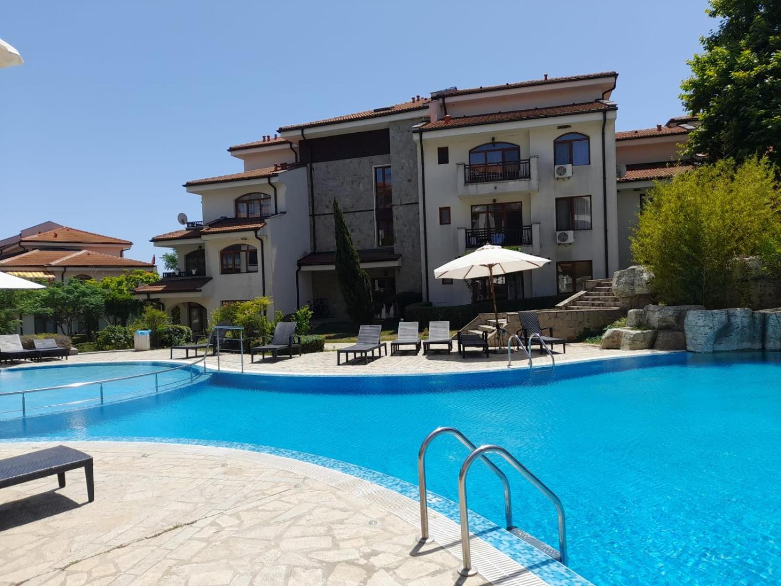 Beautiful 2 Room Apartment with Poolview outside from Aheloy