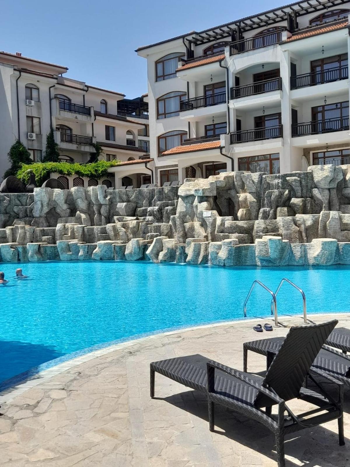 Beautiful 2 Room Apartment with Poolview outside from Aheloy
