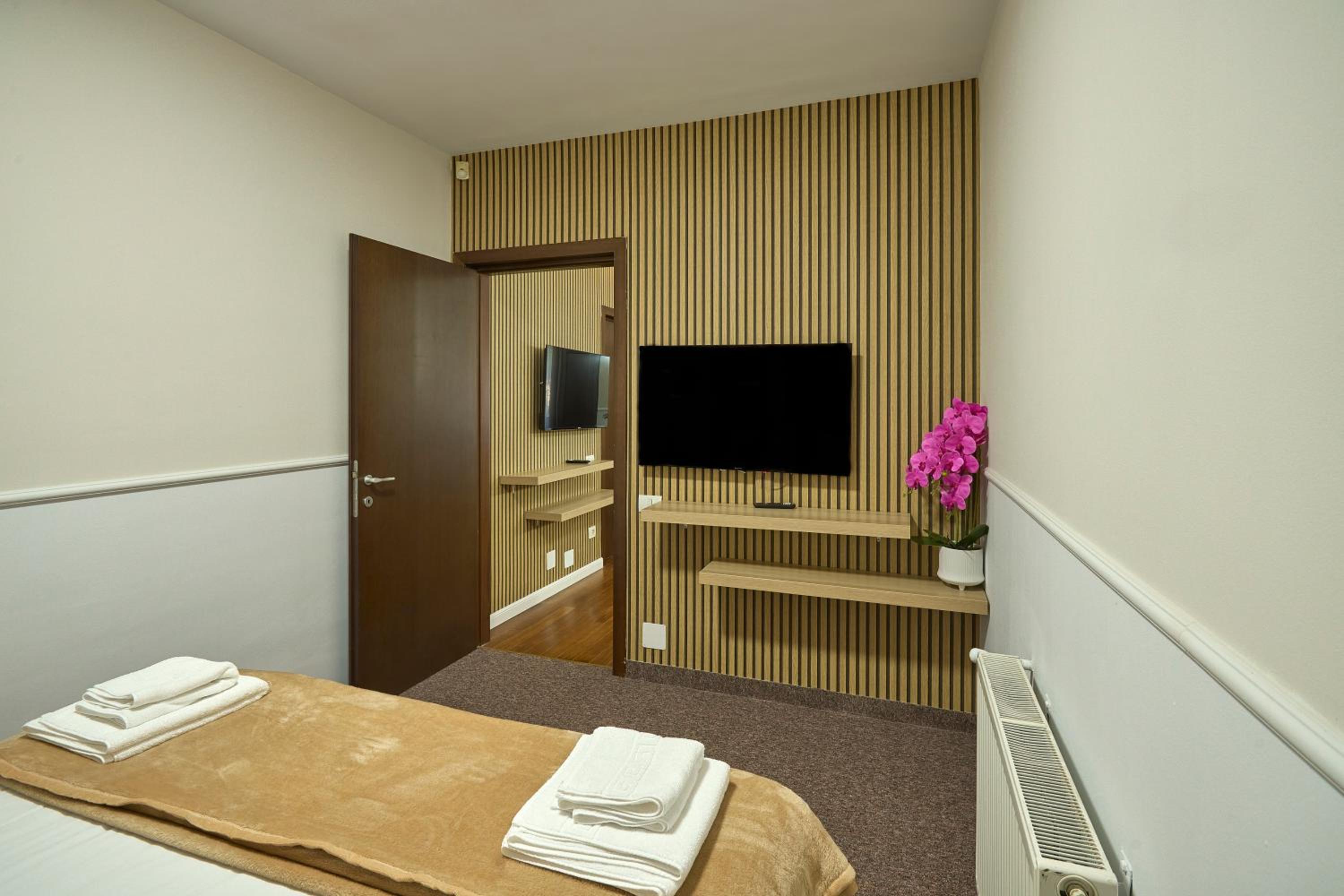 Therme Airport Resort
