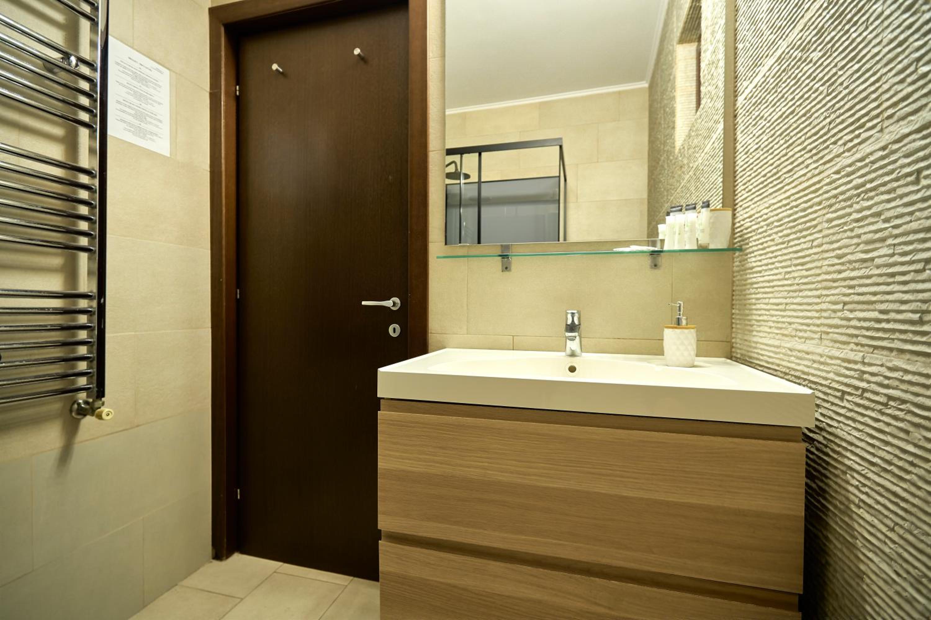 Therme Airport Resort
