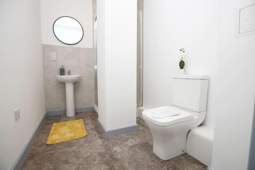 High Point 1 Bedroom Apartment view 4